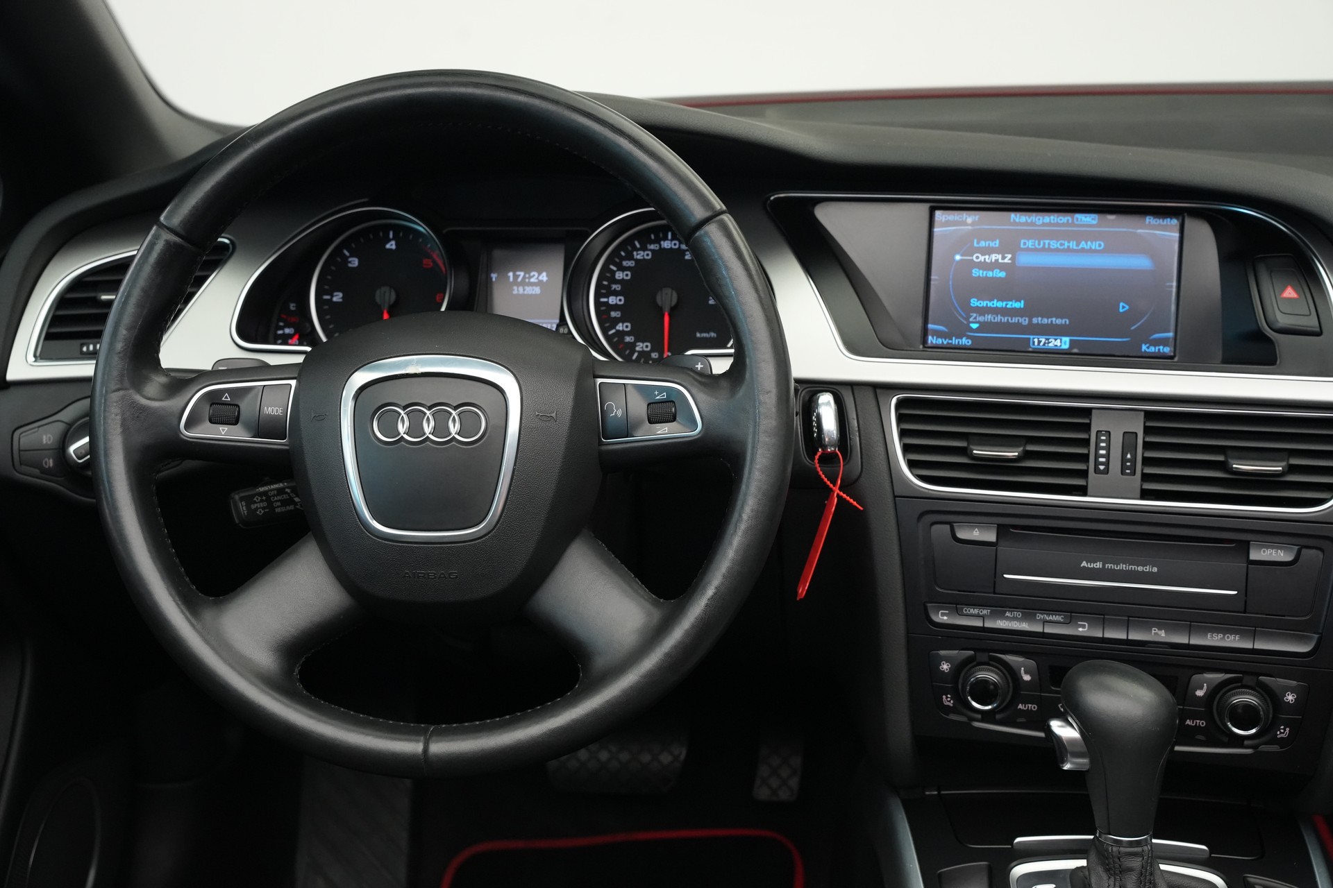 AUDI A5 Cabriolet 3.0 TDI quattro S-tronic-image-21