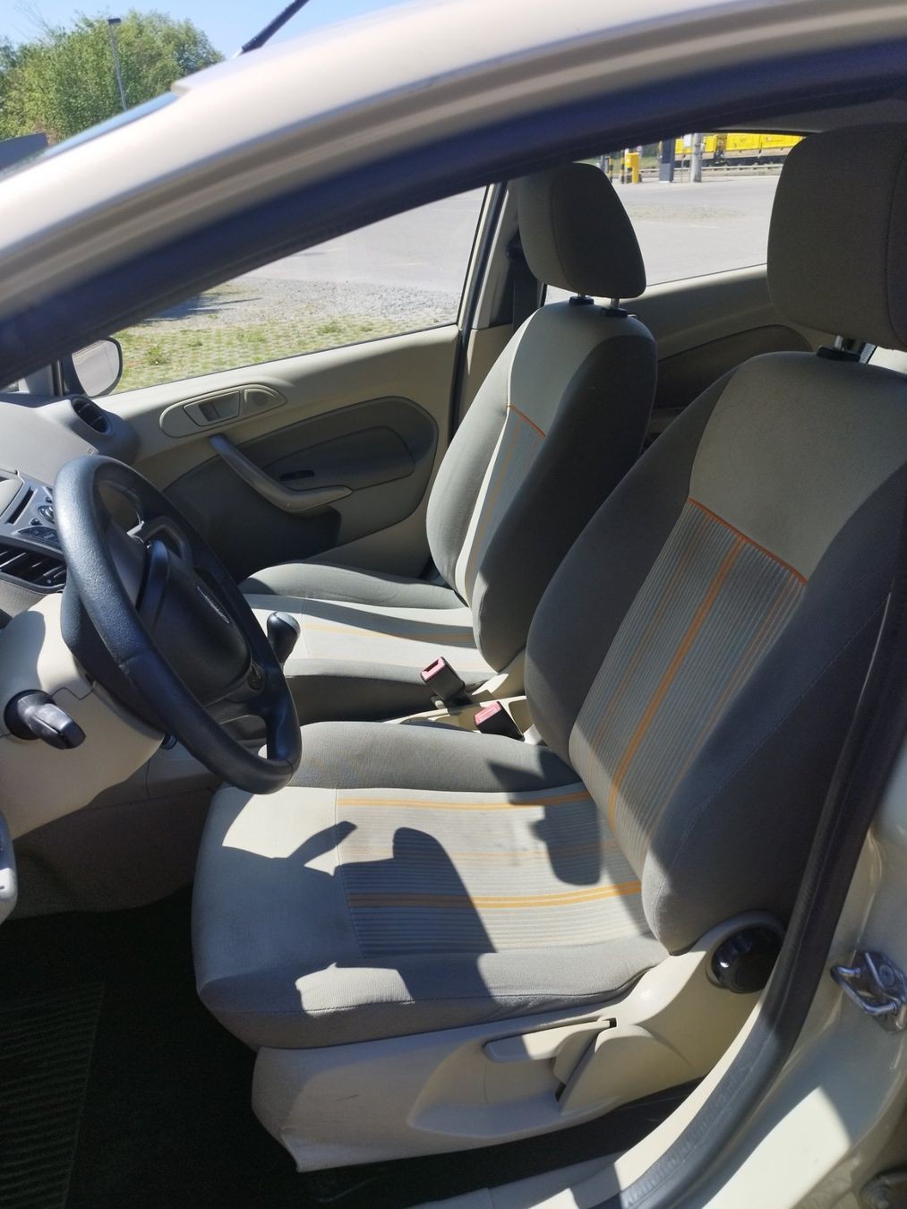 FORD 1.4 16V Trend-image-4