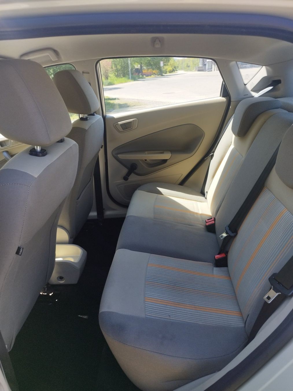 FORD 1.4 16V Trend-image-3