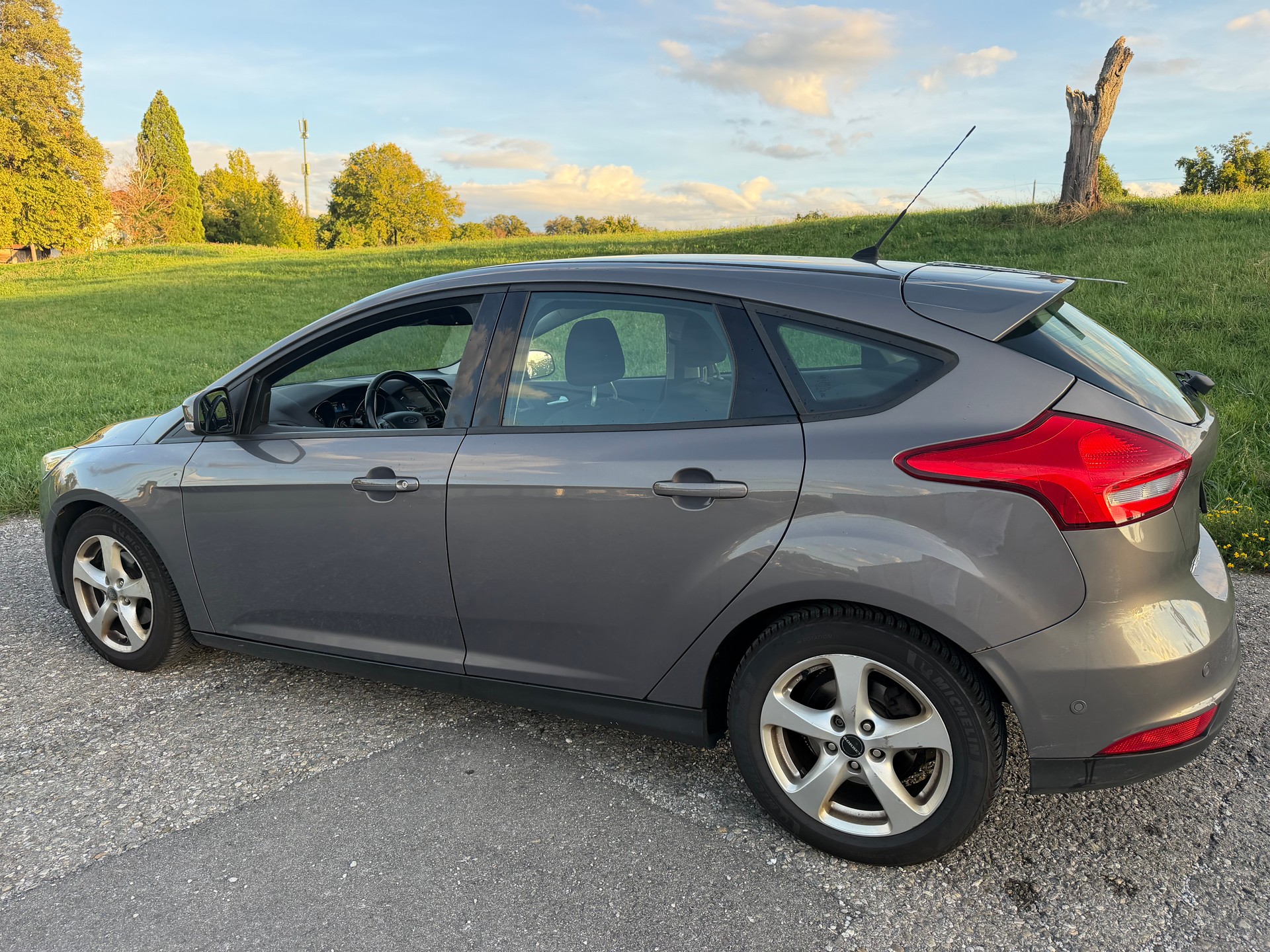 FORD Focus 1.0 SCTi Business-image-10