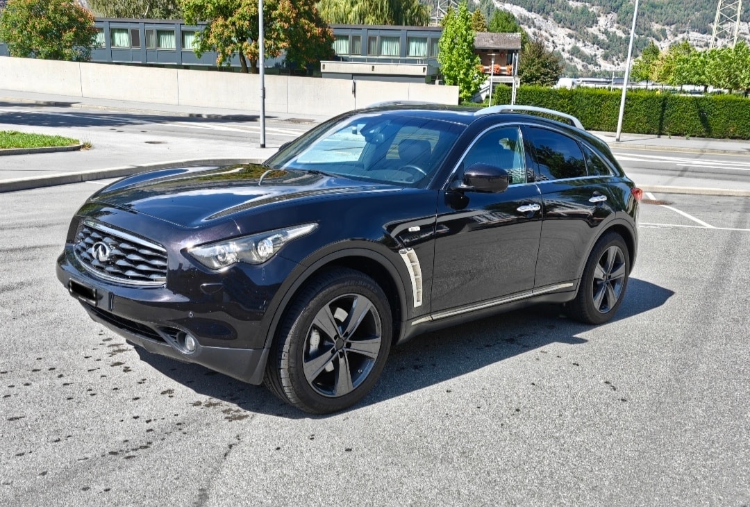 INFINITI 30d GT Premium AWD — slika 1