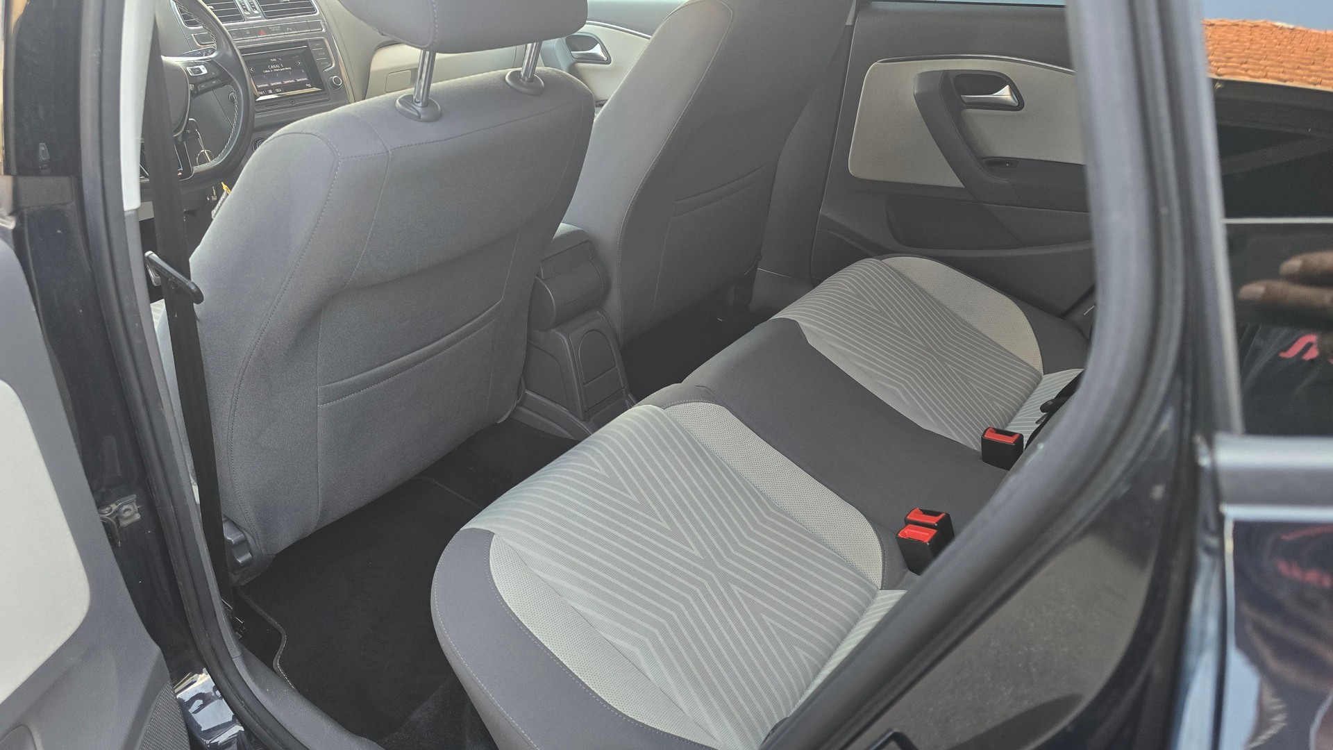 VW Polo 1.2 TSI BMT Comfortline, Zahnriemen neu-image-11