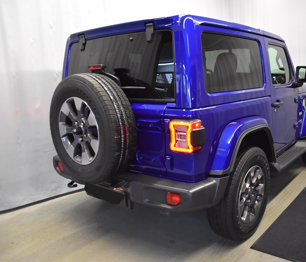 JEEP Wrangler 2.0 Sahara Automatic-image-3