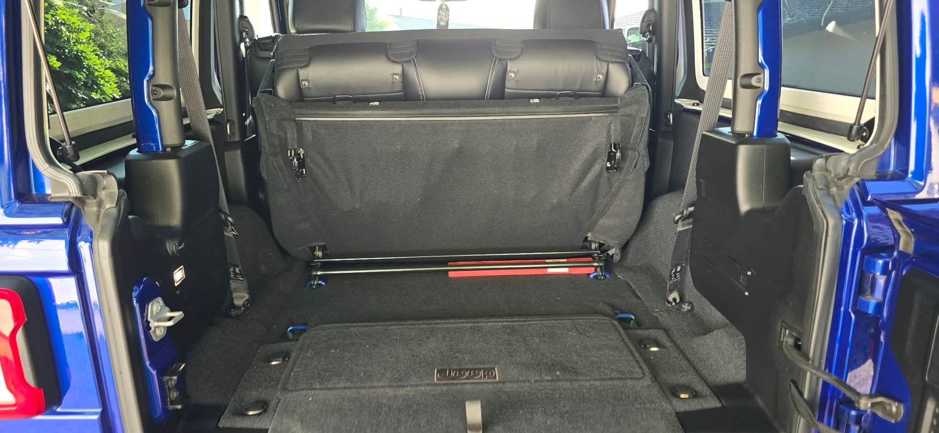 JEEP Wrangler 2.0 Sahara Automatic-image-11