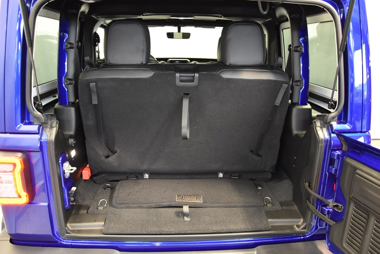 JEEP Wrangler 2.0 Sahara Automatic-image-6