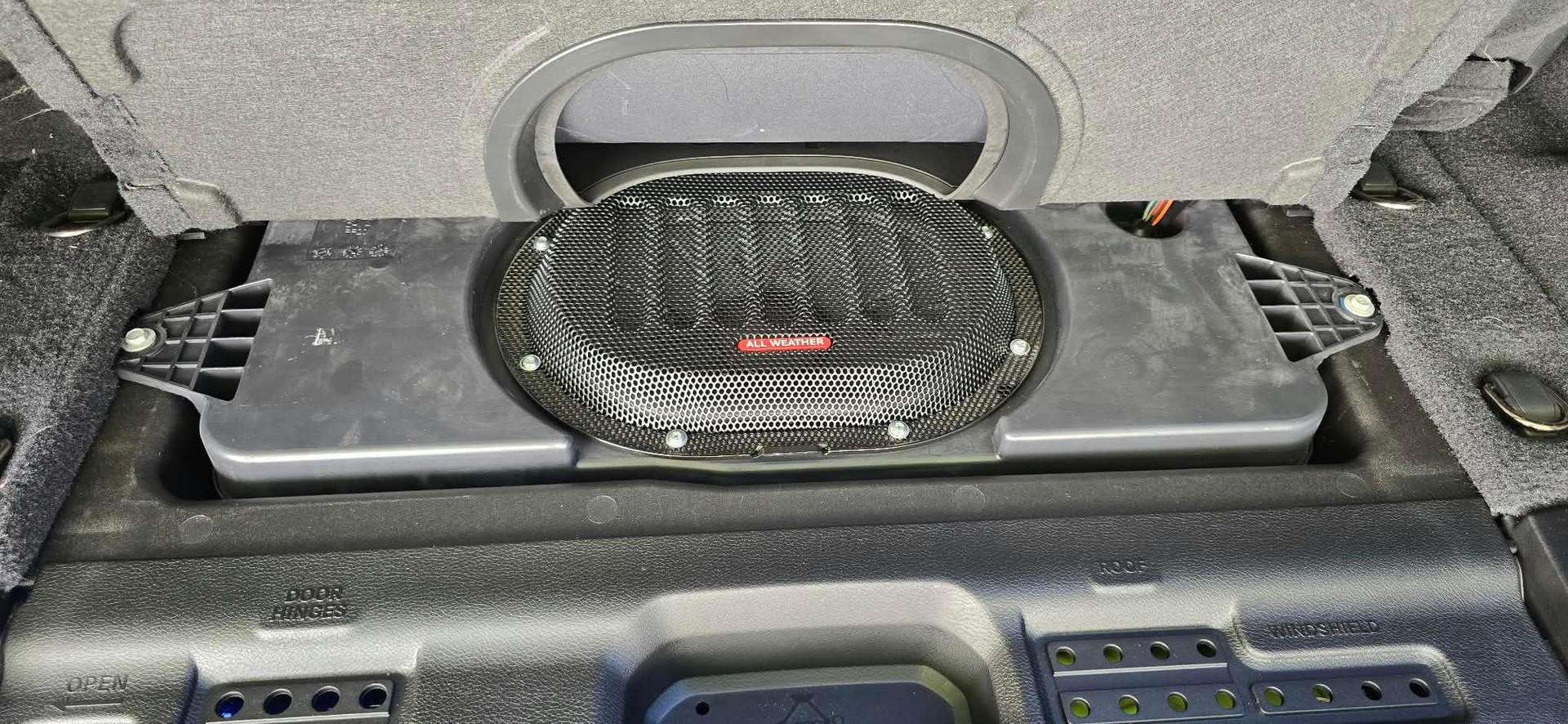 JEEP Wrangler 2.0 Sahara Automatic-image-12