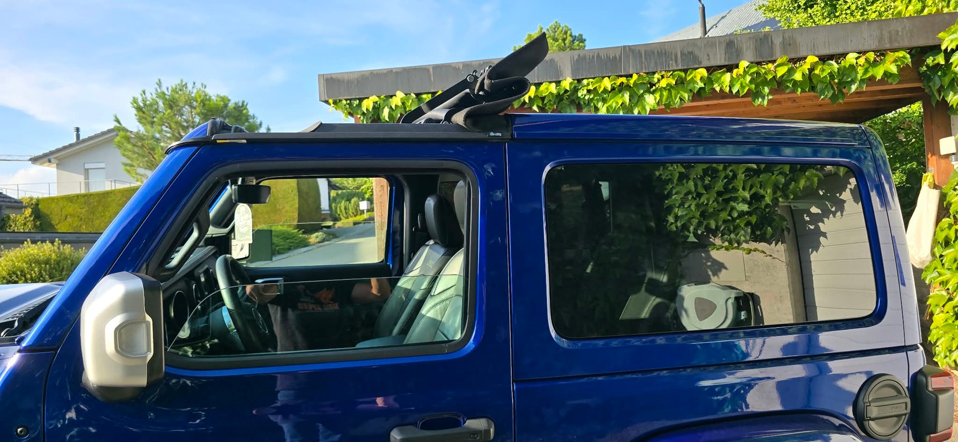 JEEP Wrangler 2.0 Sahara Automatic-image-2