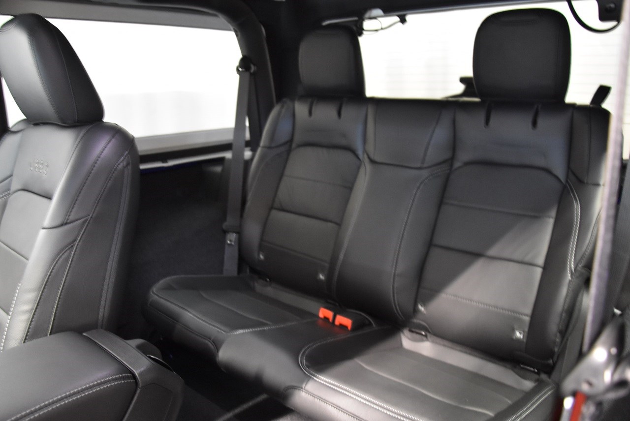 JEEP Wrangler 2.0 Sahara Automatic-image-5