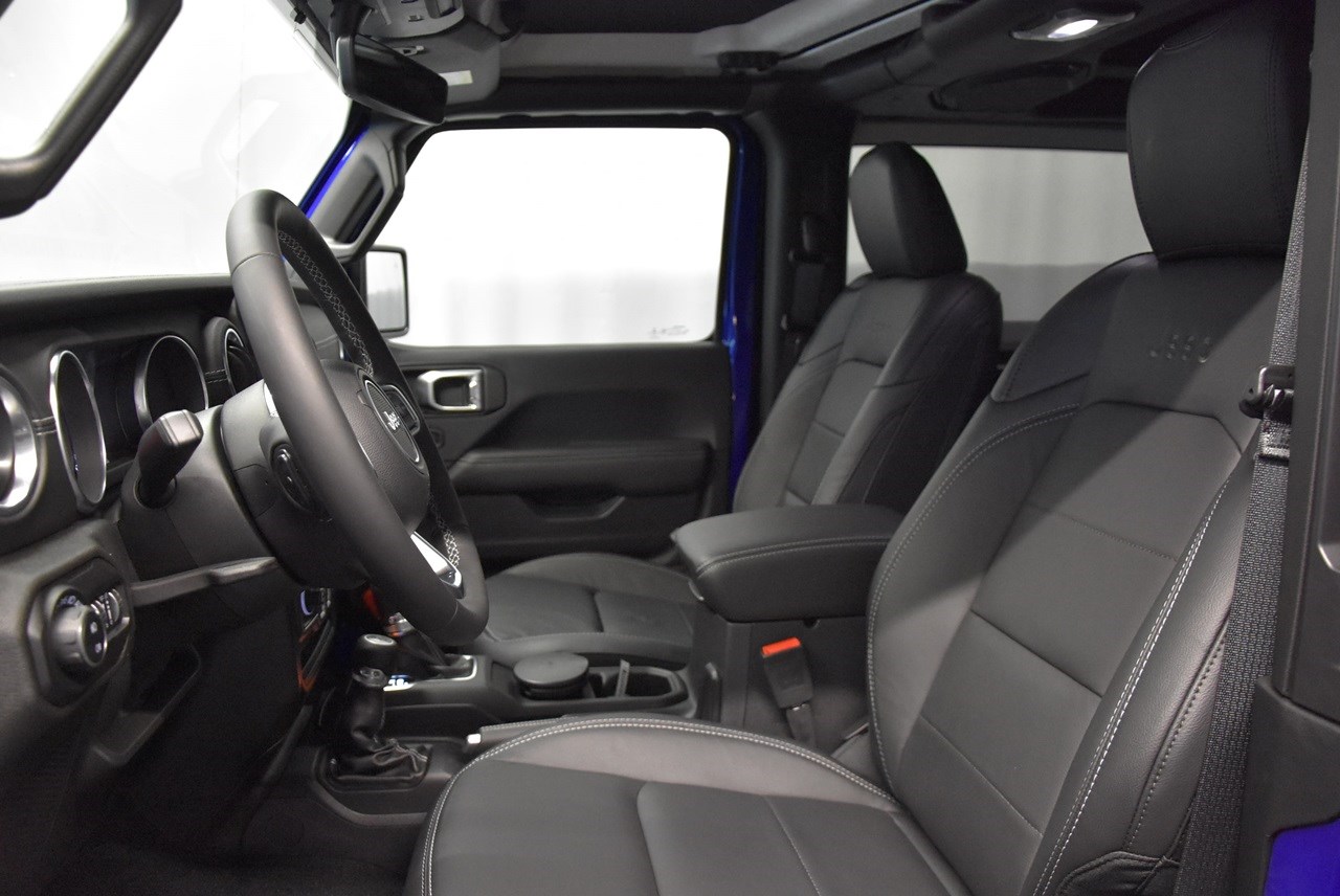 JEEP Wrangler 2.0 Sahara Automatic-image-4