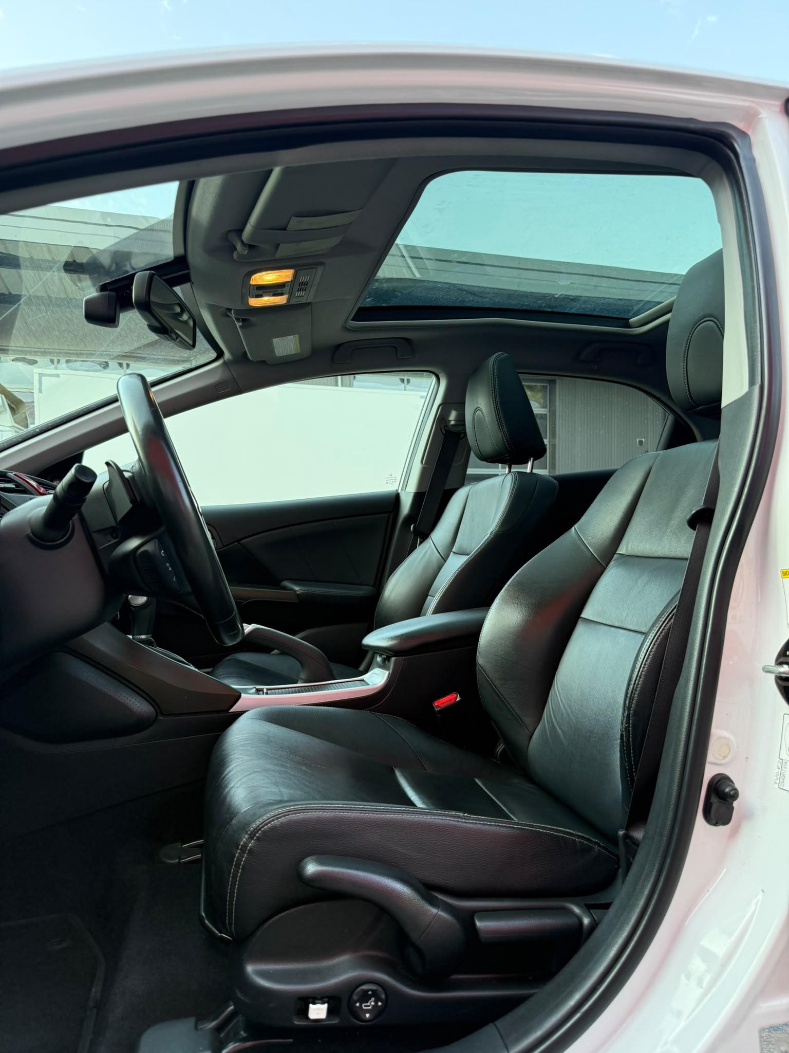 HONDA Civic 1.8i Executive Automatic-image-1