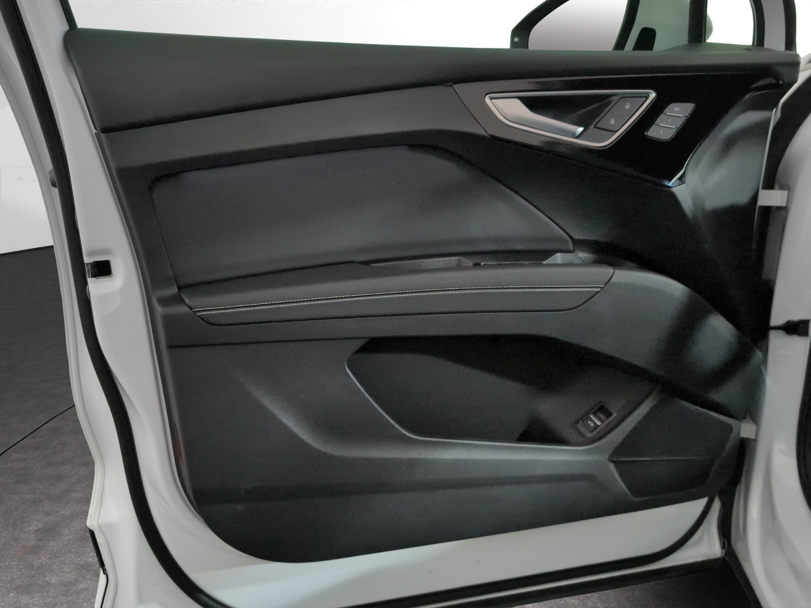 AUDI Q4 Sportback e-tron 50 quattro-image-12