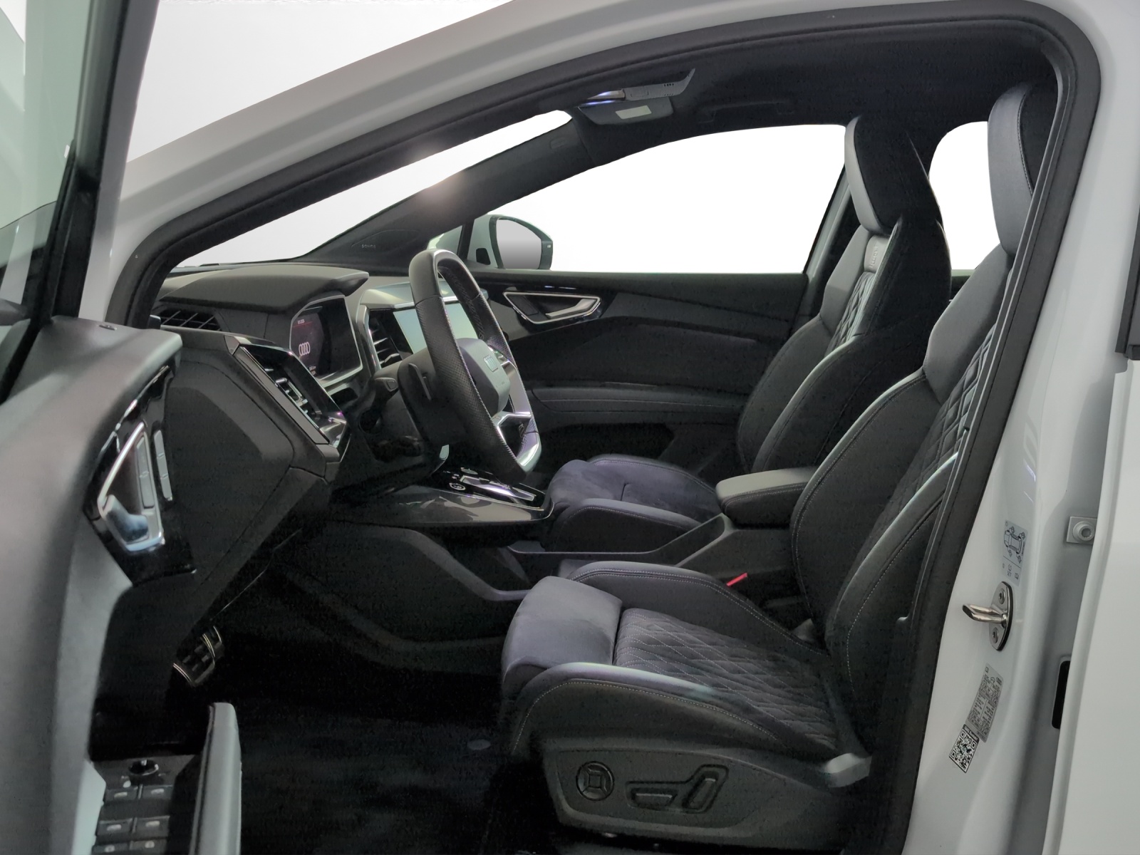 AUDI Q4 Sportback e-tron 50 quattro-image-5