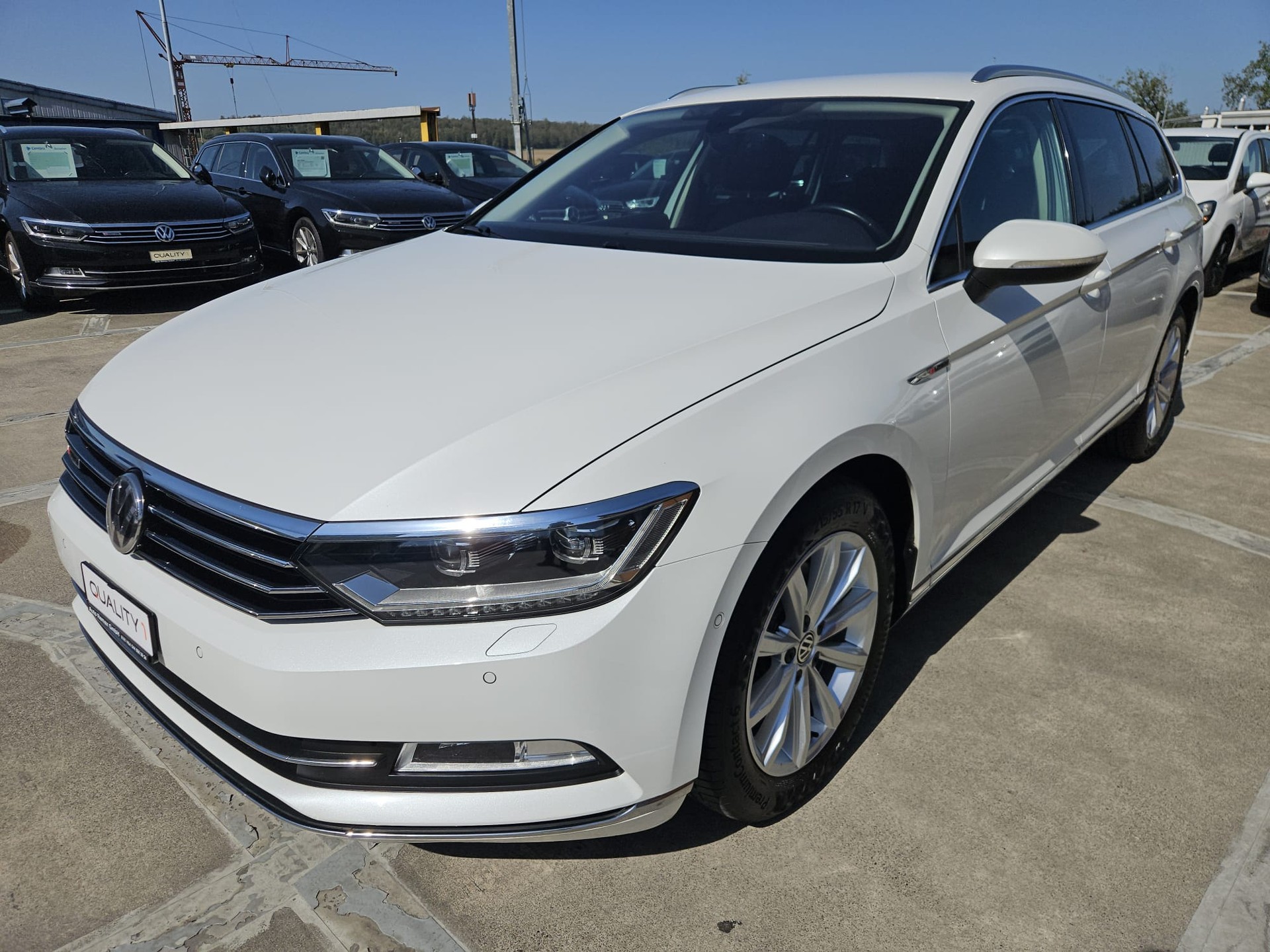 VW Passat Variant 2.0 TDI SCR BMT Highline 4Motion-image-0