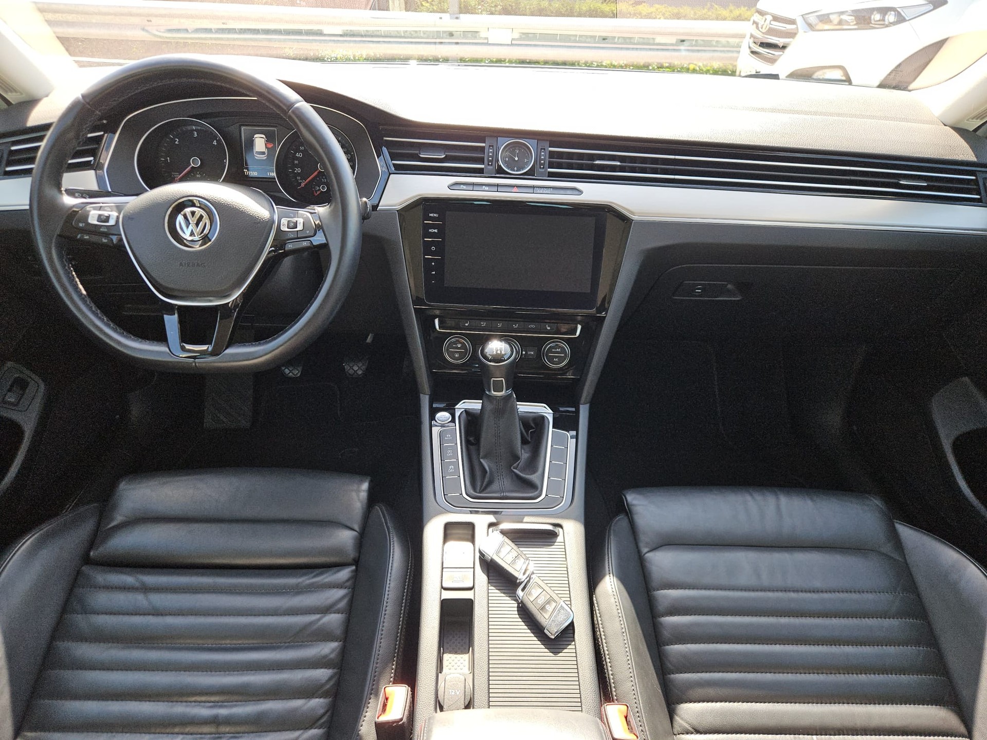 VW Passat Variant 2.0 TDI SCR BMT Highline 4Motion-image-7