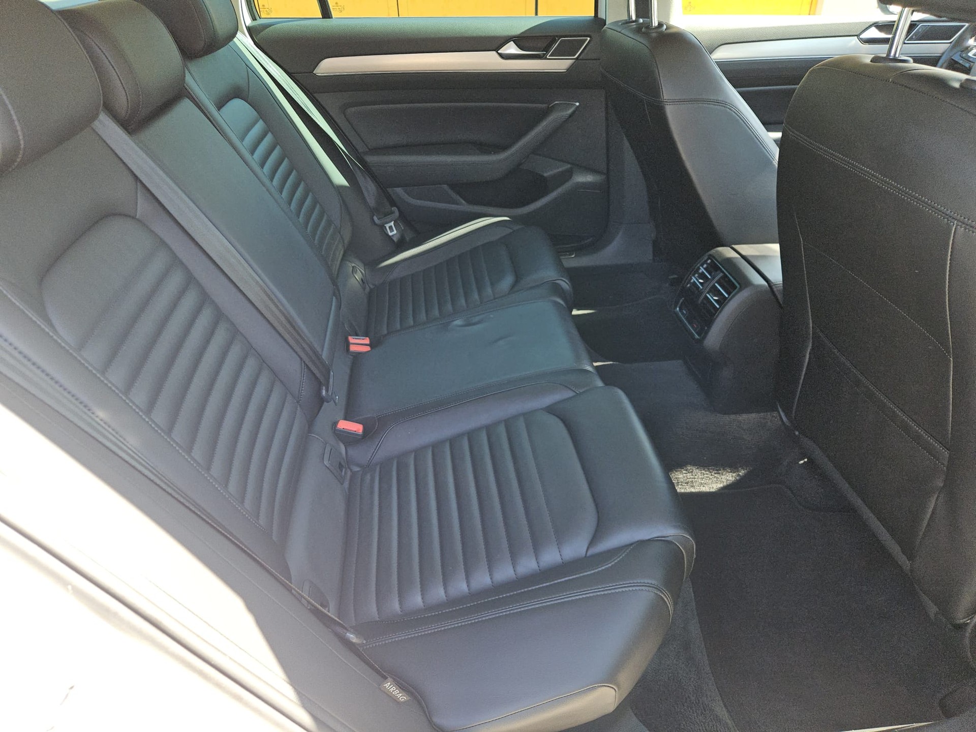 VW Passat Variant 2.0 TDI SCR BMT Highline 4Motion-image-8