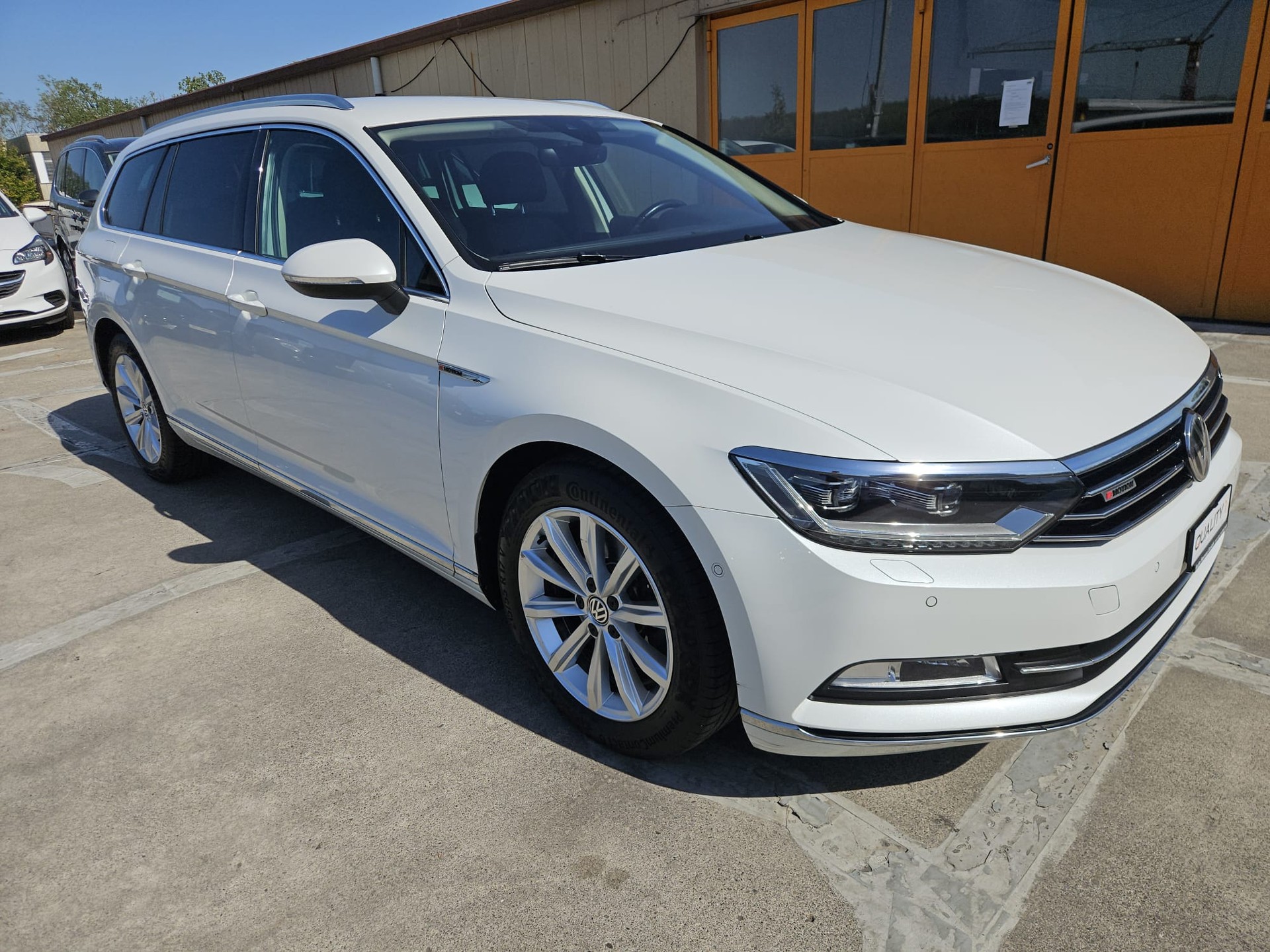 VW Passat Variant 2.0 TDI SCR BMT Highline 4Motion-image-5