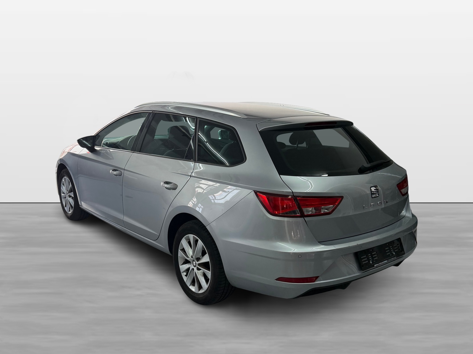 SEAT Leon ST 1.6 TDI CR Style DSG-image-4