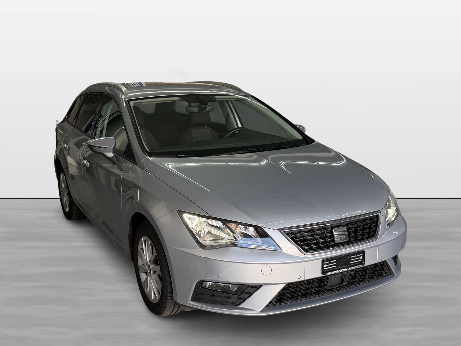 SEAT Leon ST 1.6 TDI CR Style DSG-image-1