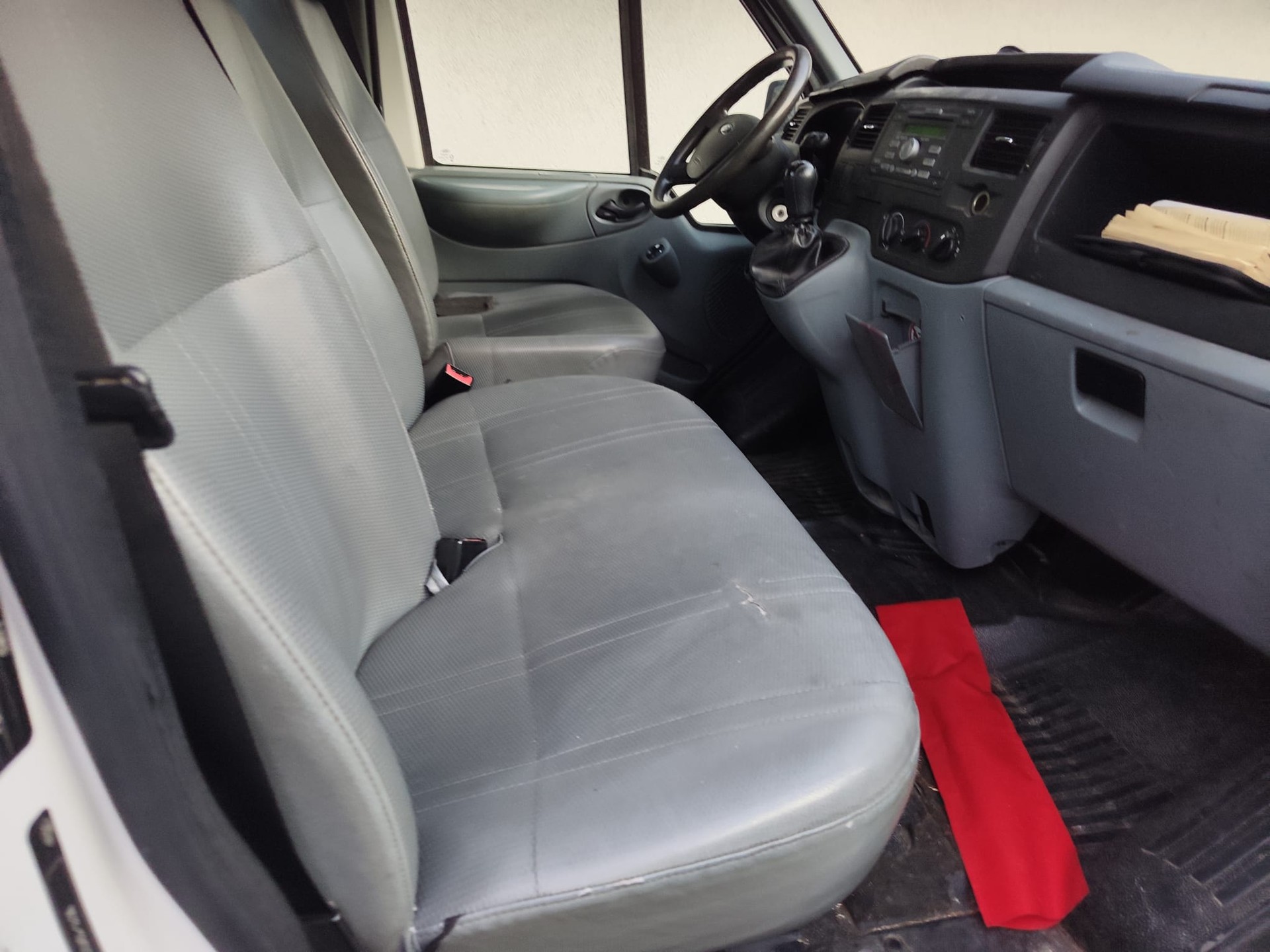 FORD Transit 2.2 TDCi 300 M-image-4