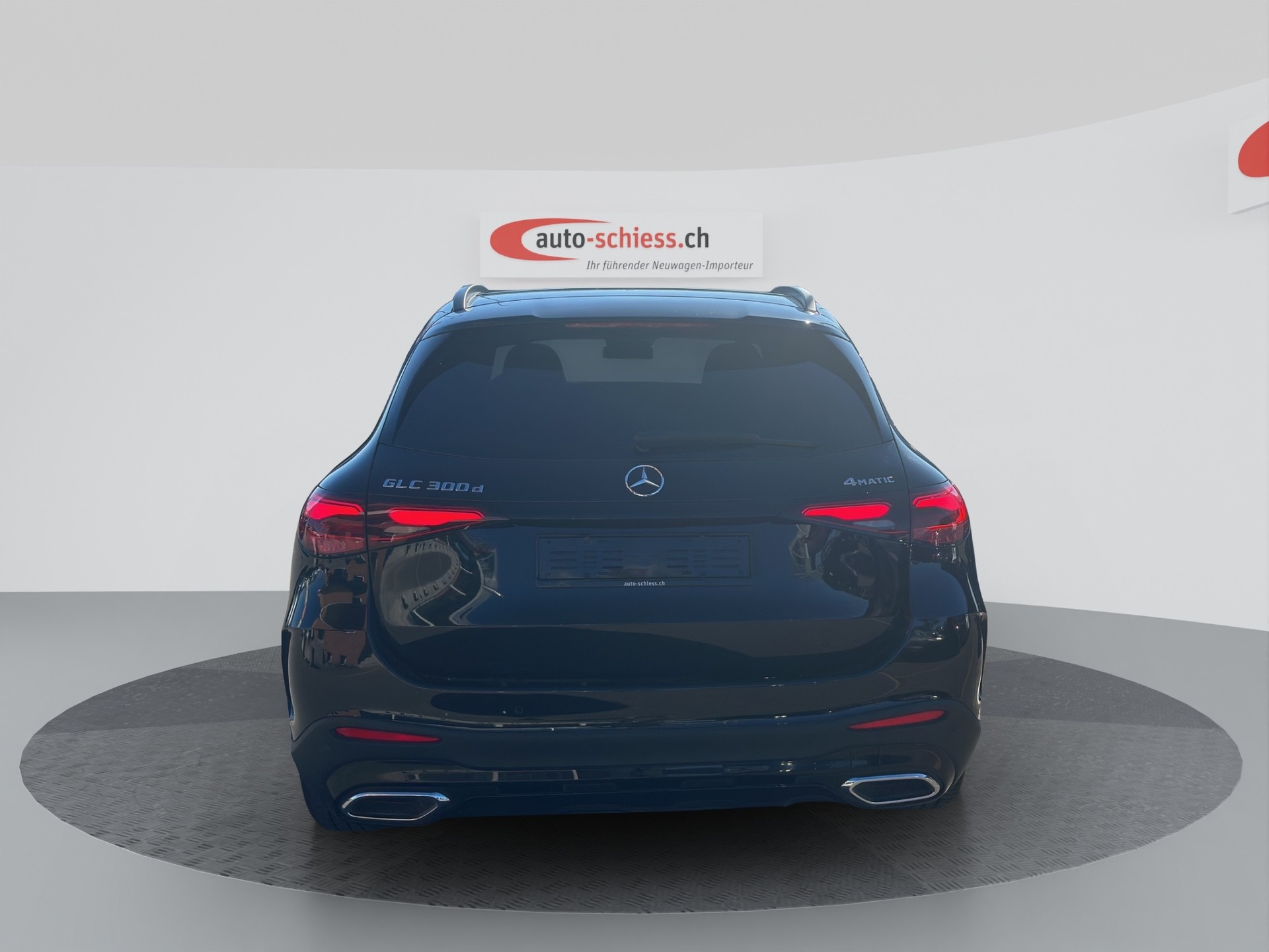 MERCEDES-BENZ GLC 300 d 4Matic AMG Line Night 9G-Tronic-image-3