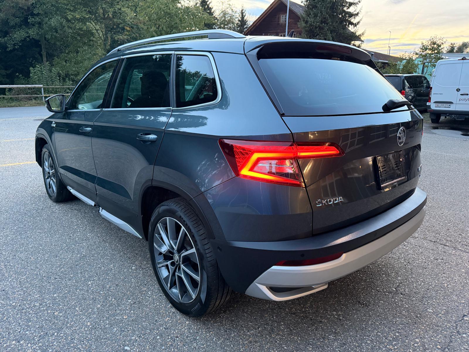 SKODA Karoq 1.5 TSI ACT Scout 4x4 DSG-image-2