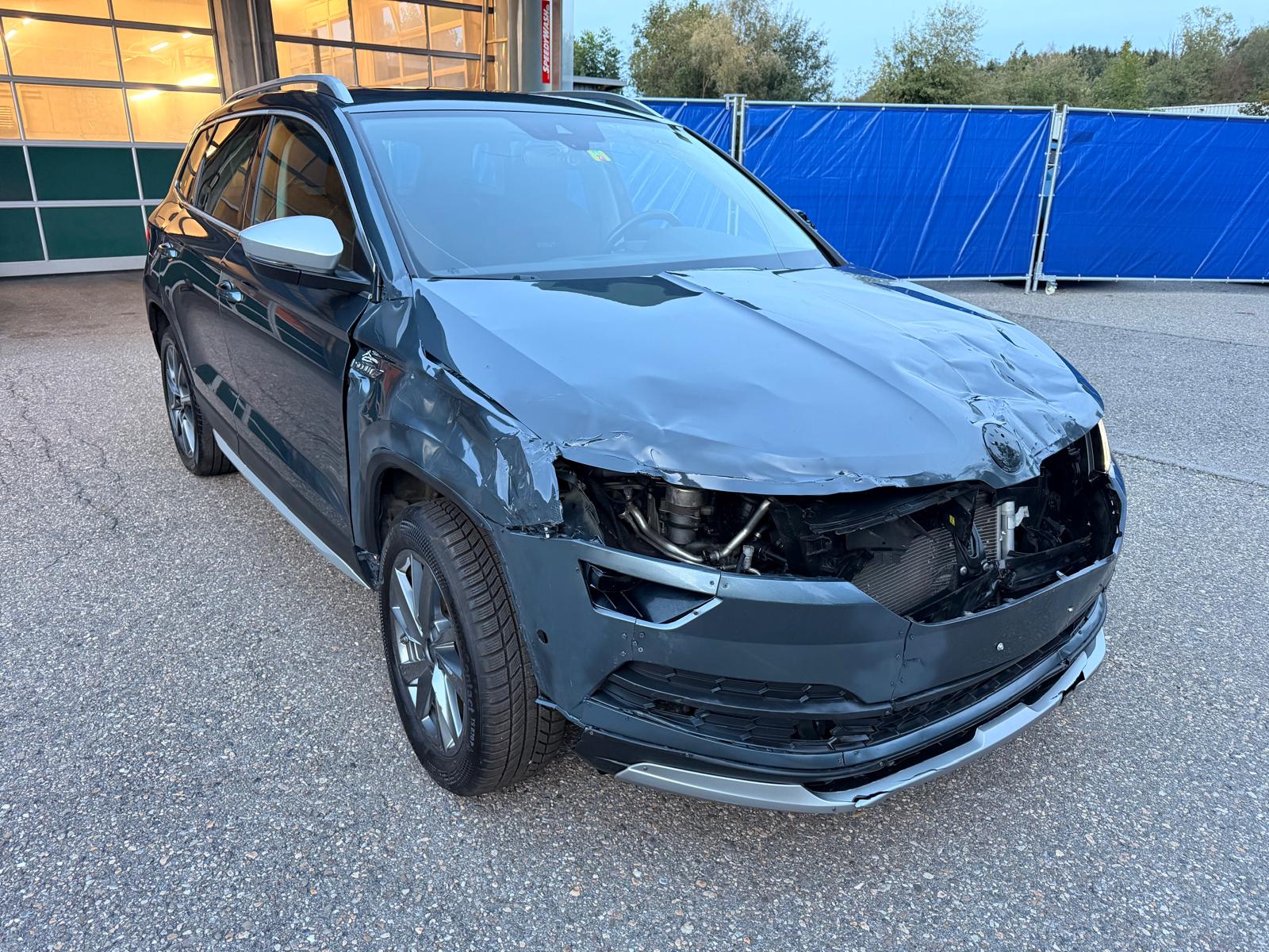 SKODA Karoq 1.5 TSI ACT Scout 4x4 DSG-image-5