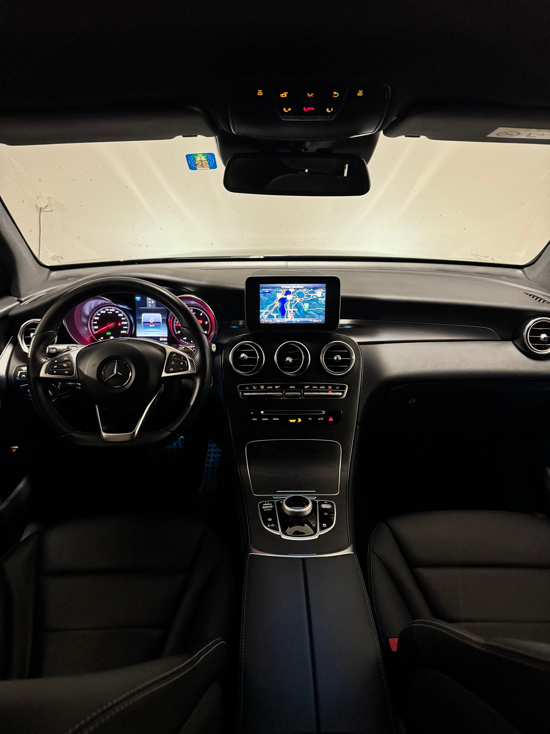 MERCEDES-BENZ GLC 250 d AMG Line 4Matic 9G-Tronic-image-10