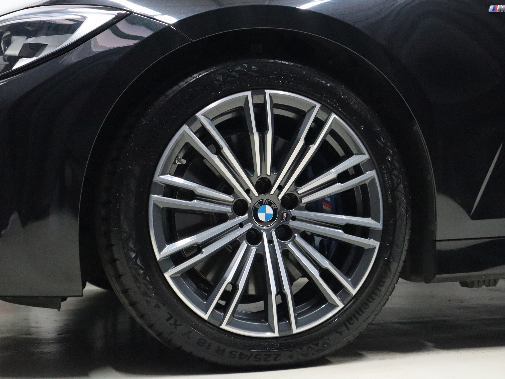BMW 330i Touring Steptronic M Sport - Navi - Leder/Alcantara - Ambiente - 258 PS-image-7