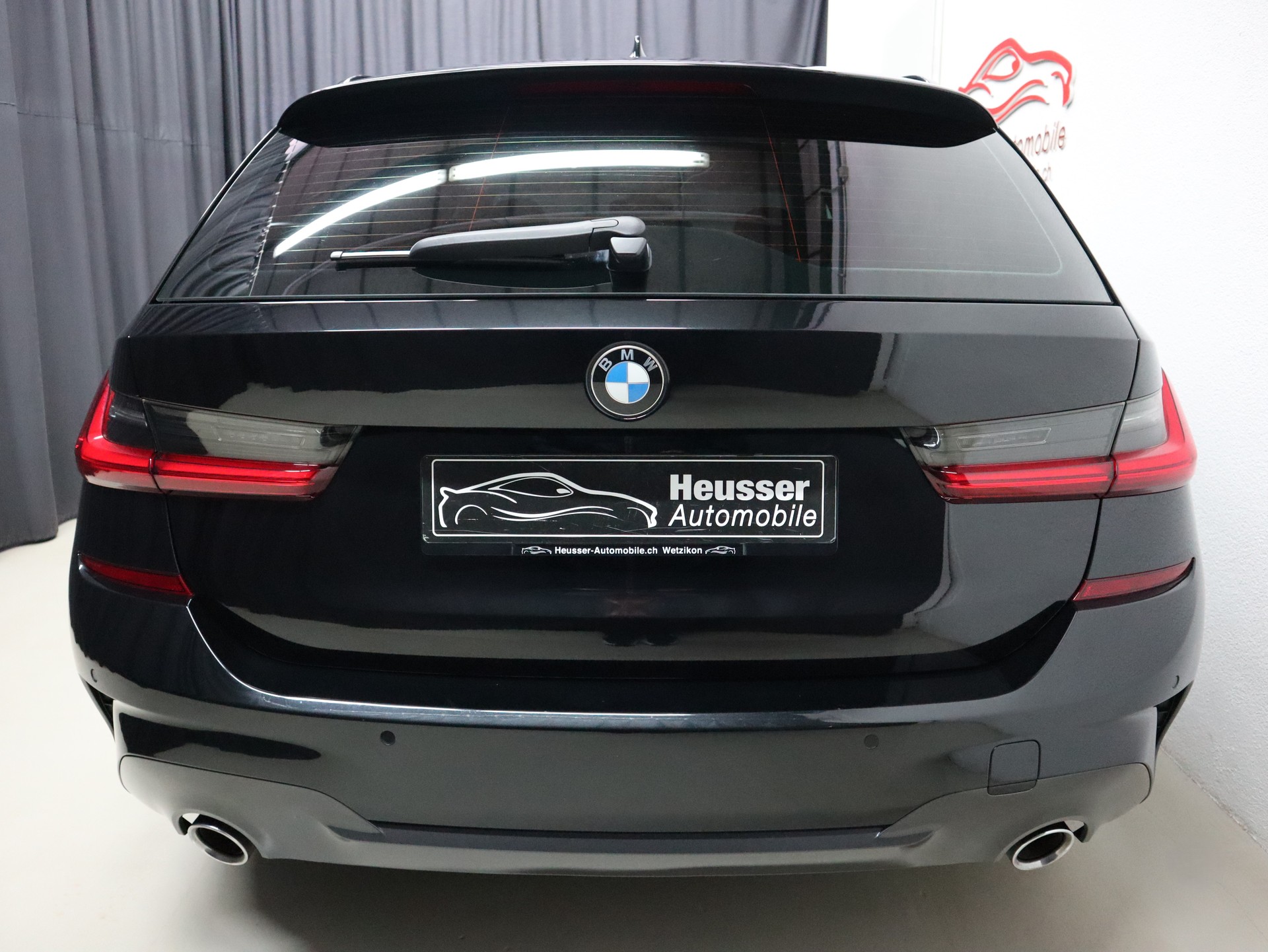 BMW 330i Touring Steptronic M Sport - Navi - Leder/Alcantara - Ambiente - 258 PS-image-5