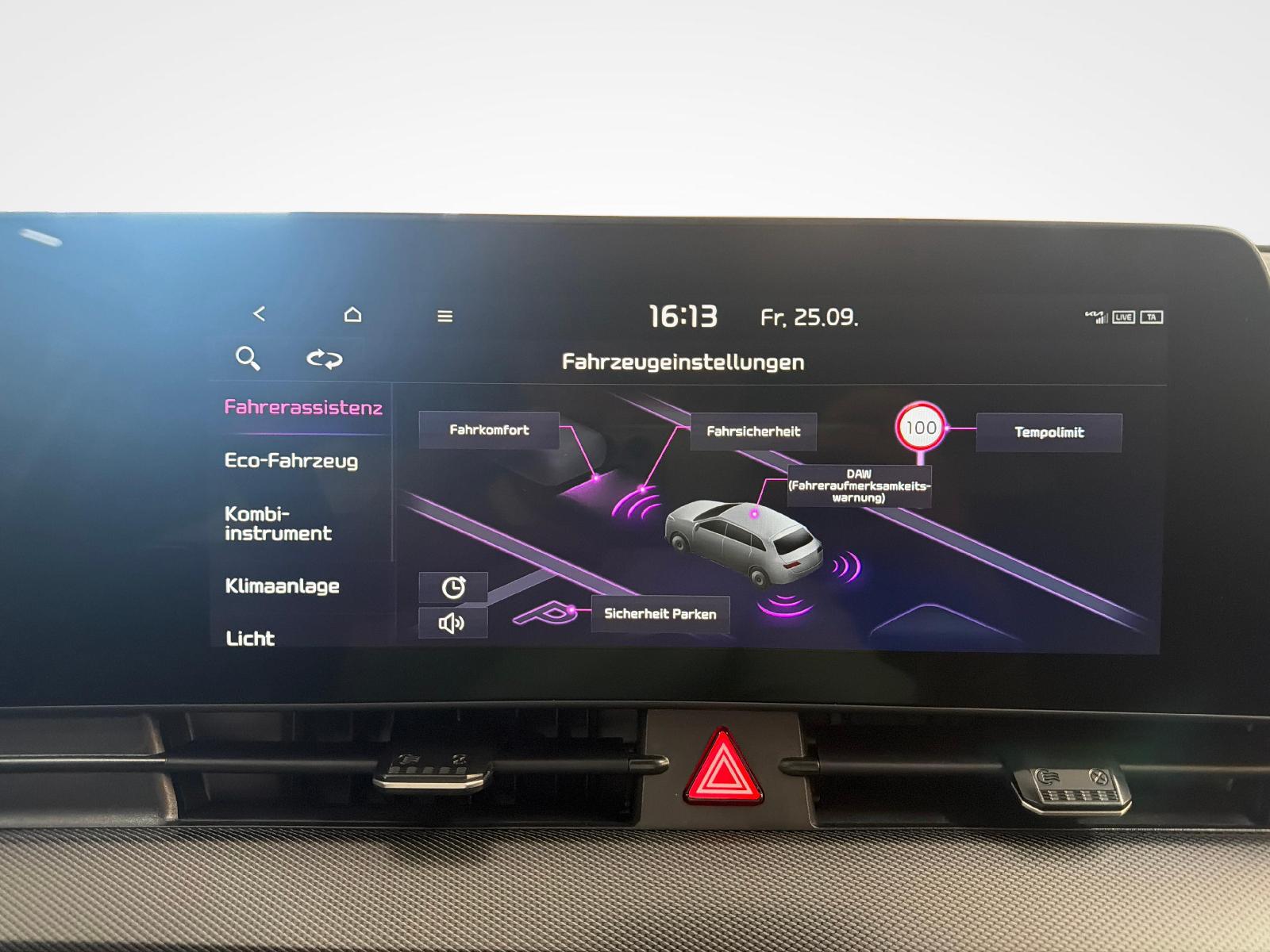 KIA Sportage 1.6 T-GDi PHEV Style-image-16