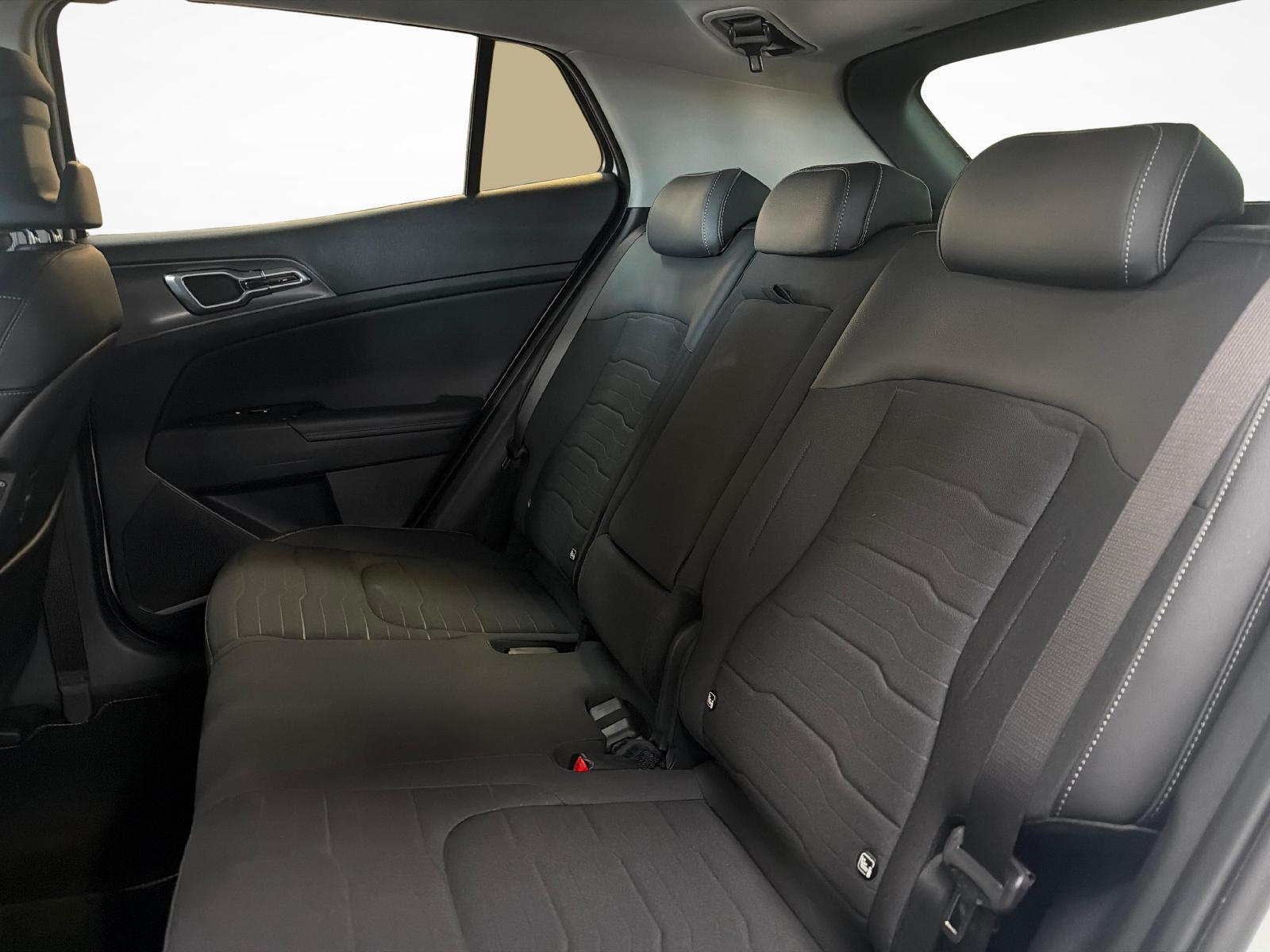 KIA Sportage 1.6 T-GDi PHEV Style-image-17