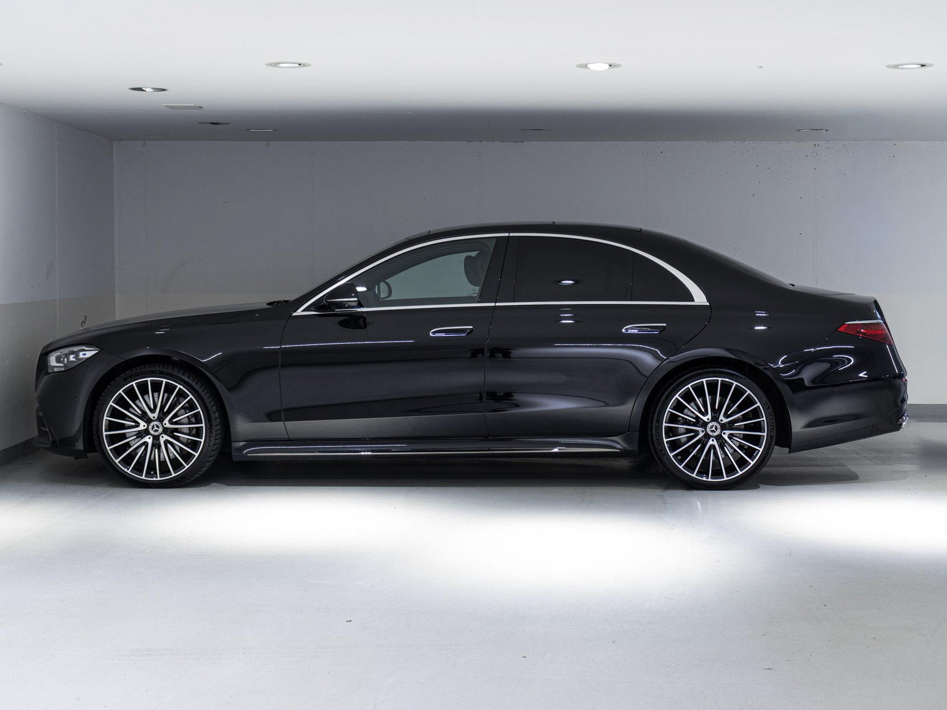 MERCEDES-BENZ S 400 d 4MATIC-image-4