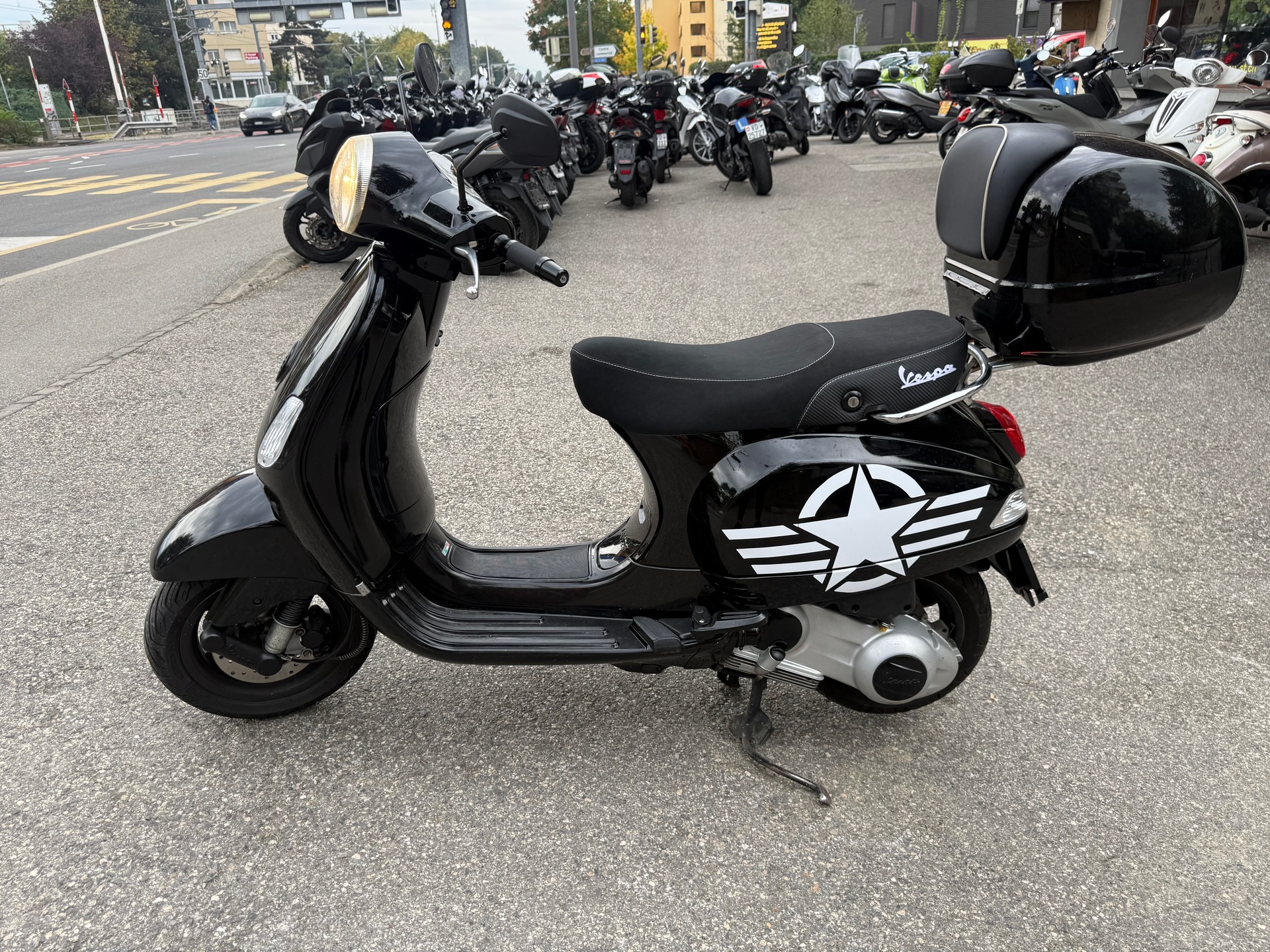 PIAGGIO Vespa 125 LXV i.e.-image-1