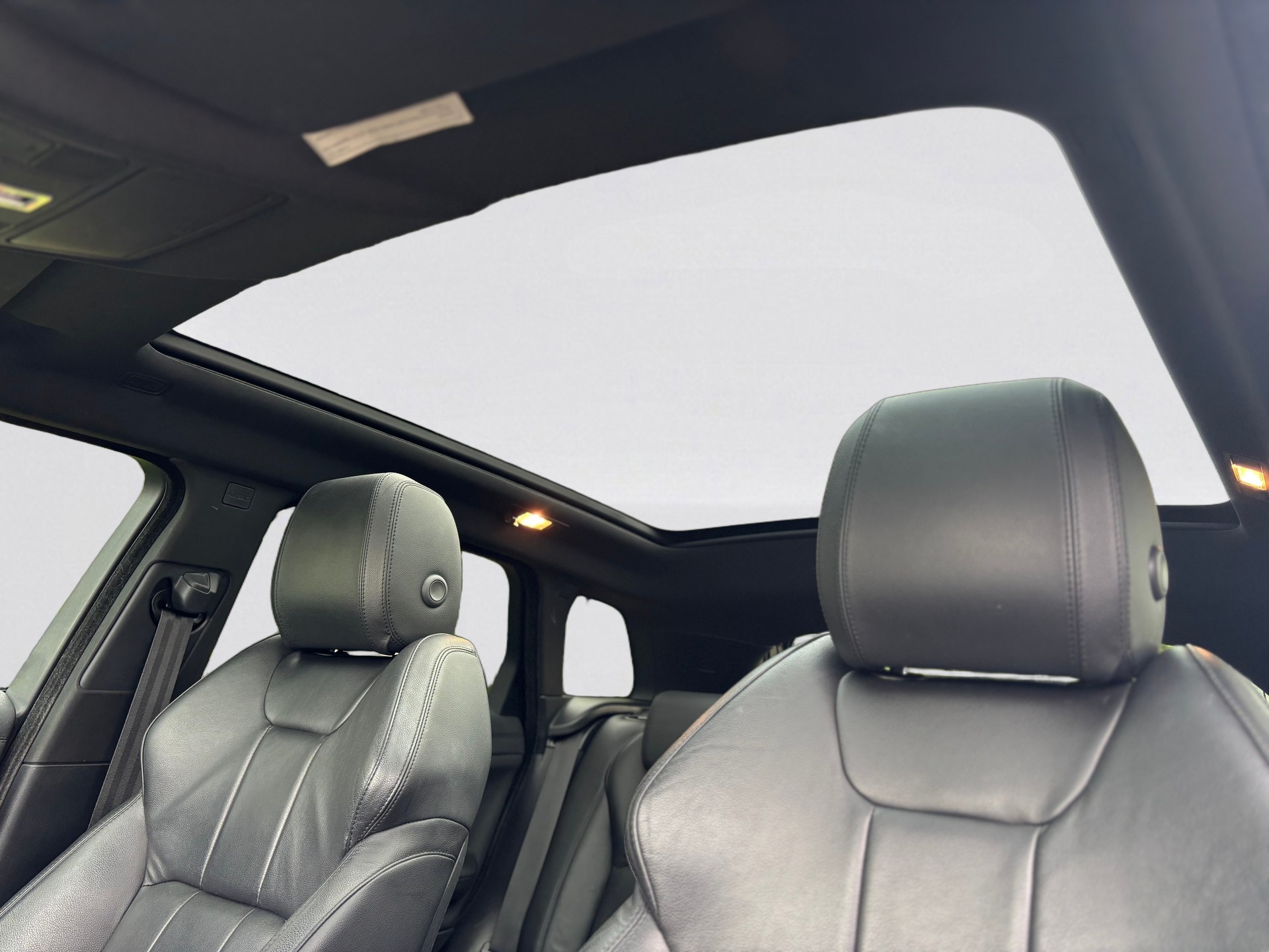 LAND ROVER Range Rover Evoque 2.0 Si4 SE Advantage AT9-image-8