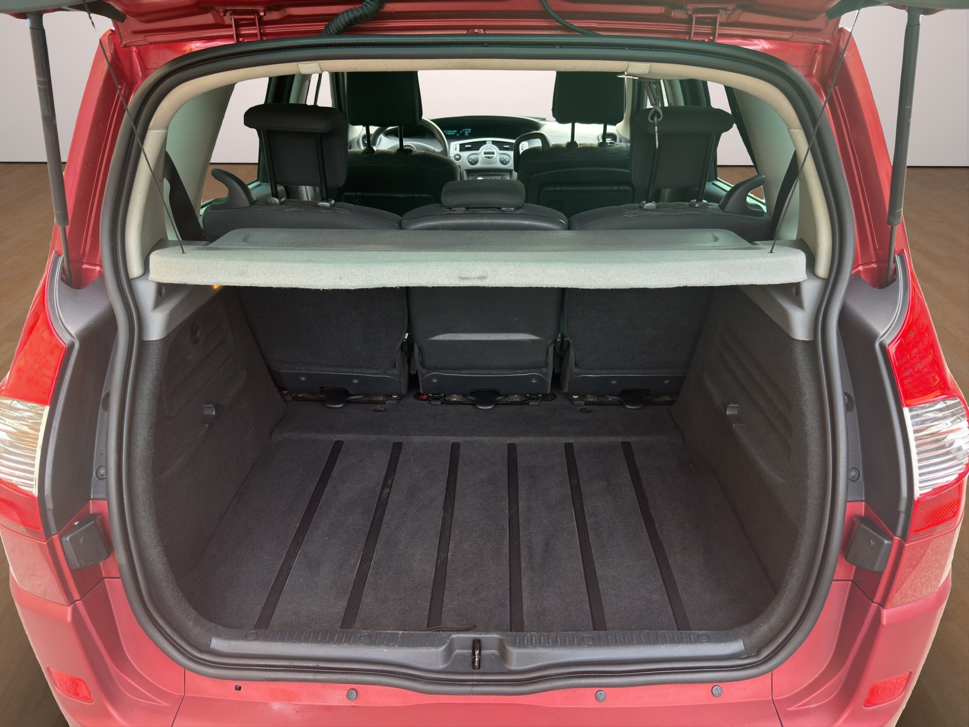RENAULT Scénic 2.0 16V Dynamique-image-13