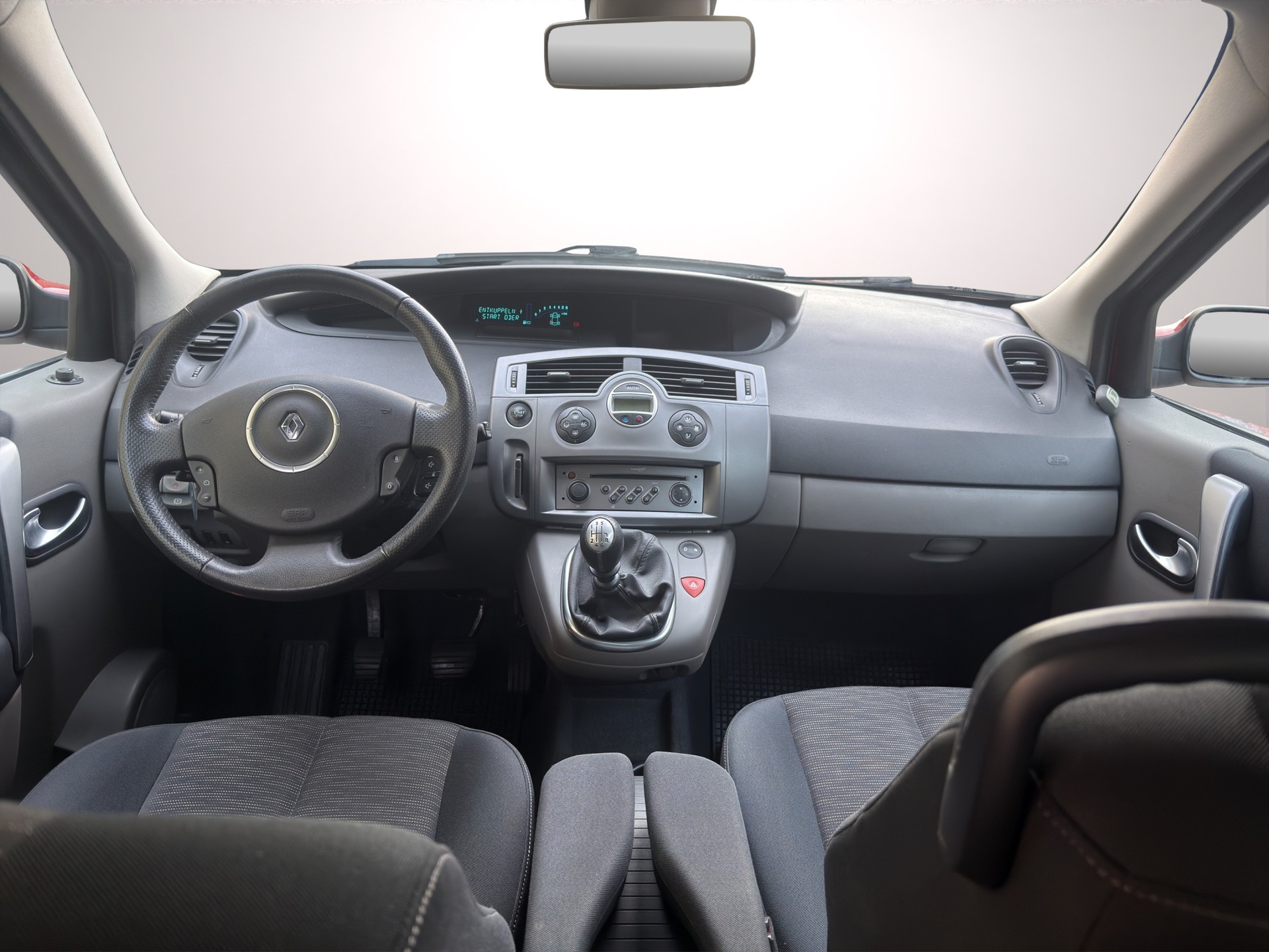RENAULT Scénic 2.0 16V Dynamique-image-11