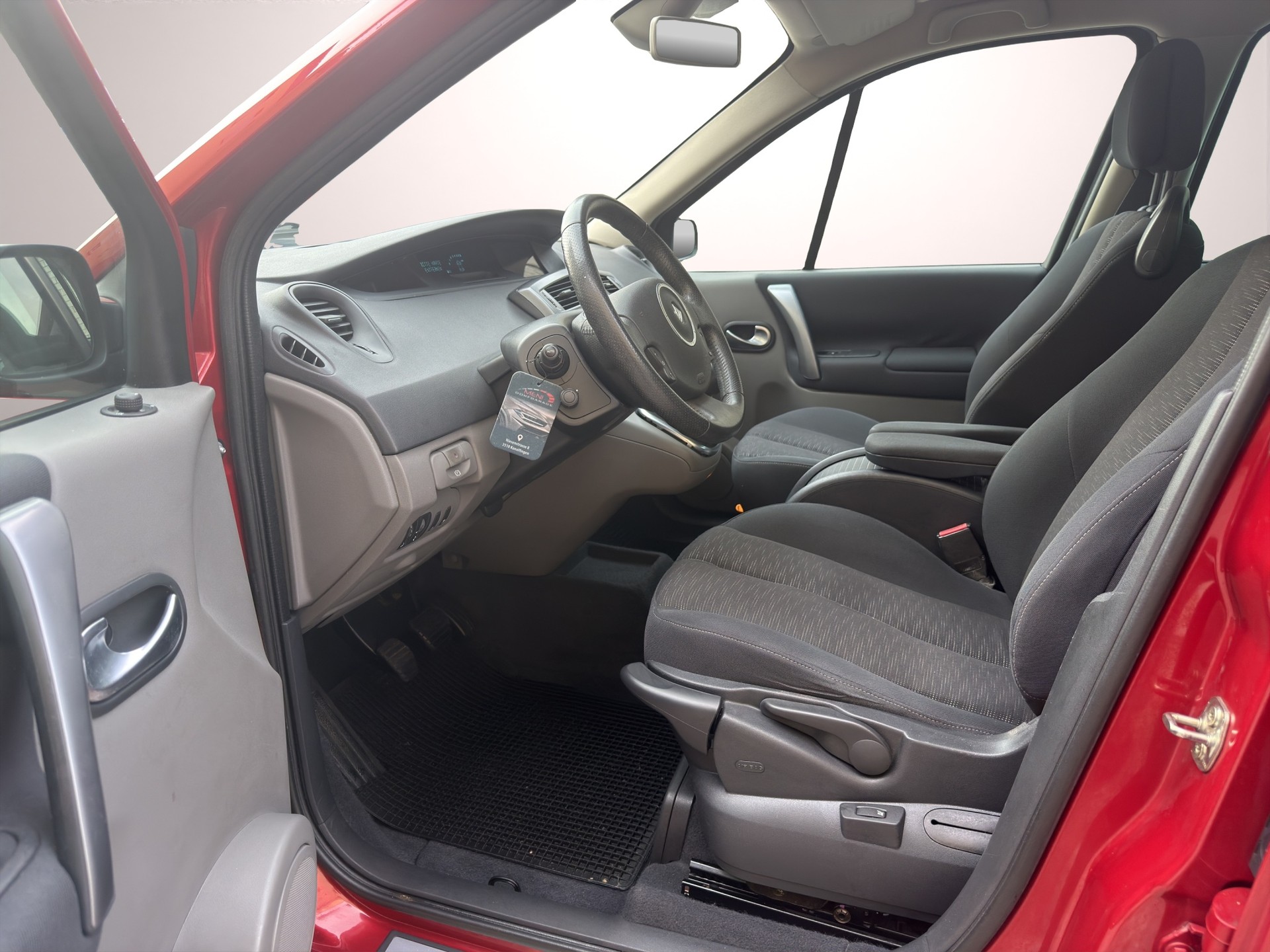 RENAULT Scénic 2.0 16V Dynamique-image-8