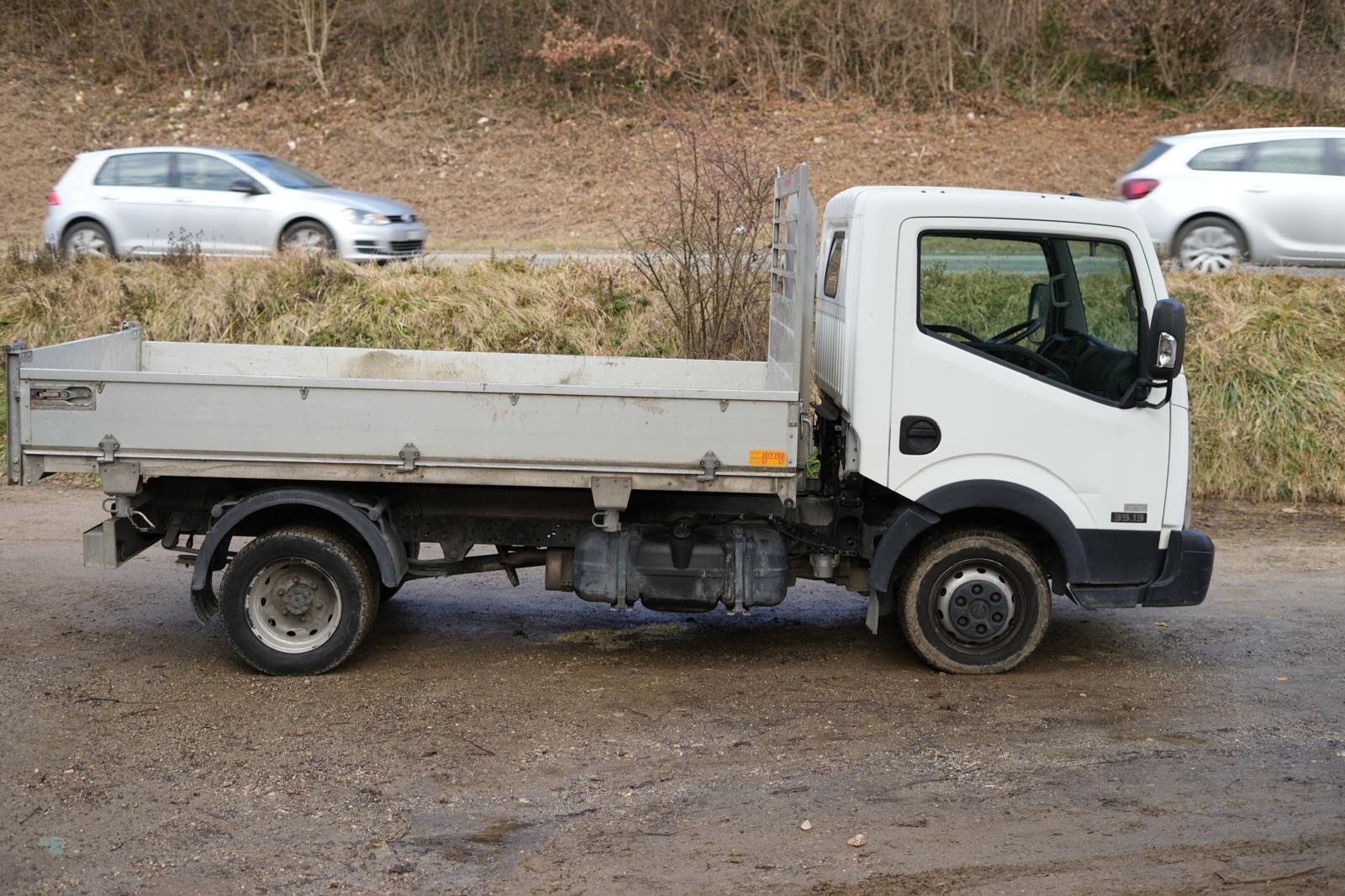 NISSAN NT400-image-2