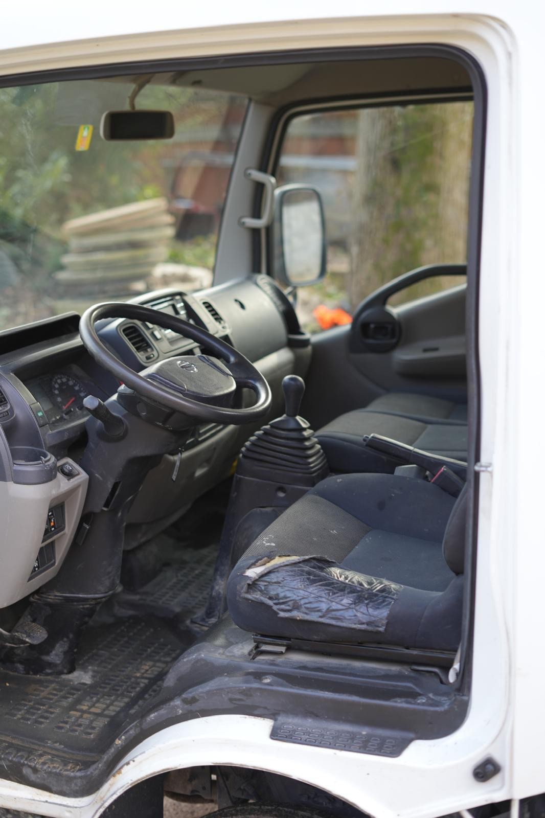 NISSAN NT400-image-4