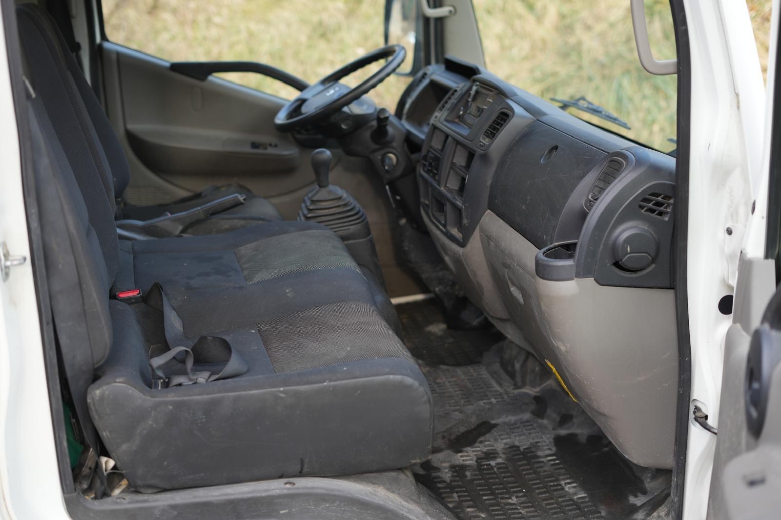 NISSAN NT400-image-3