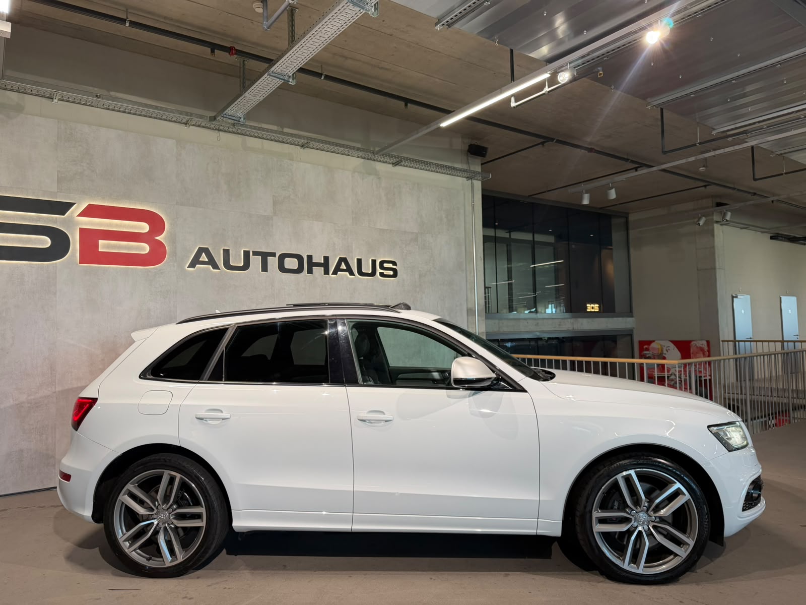 AUDI SQ5 3.0 TDI quattro tiptronic (CH)-image-5