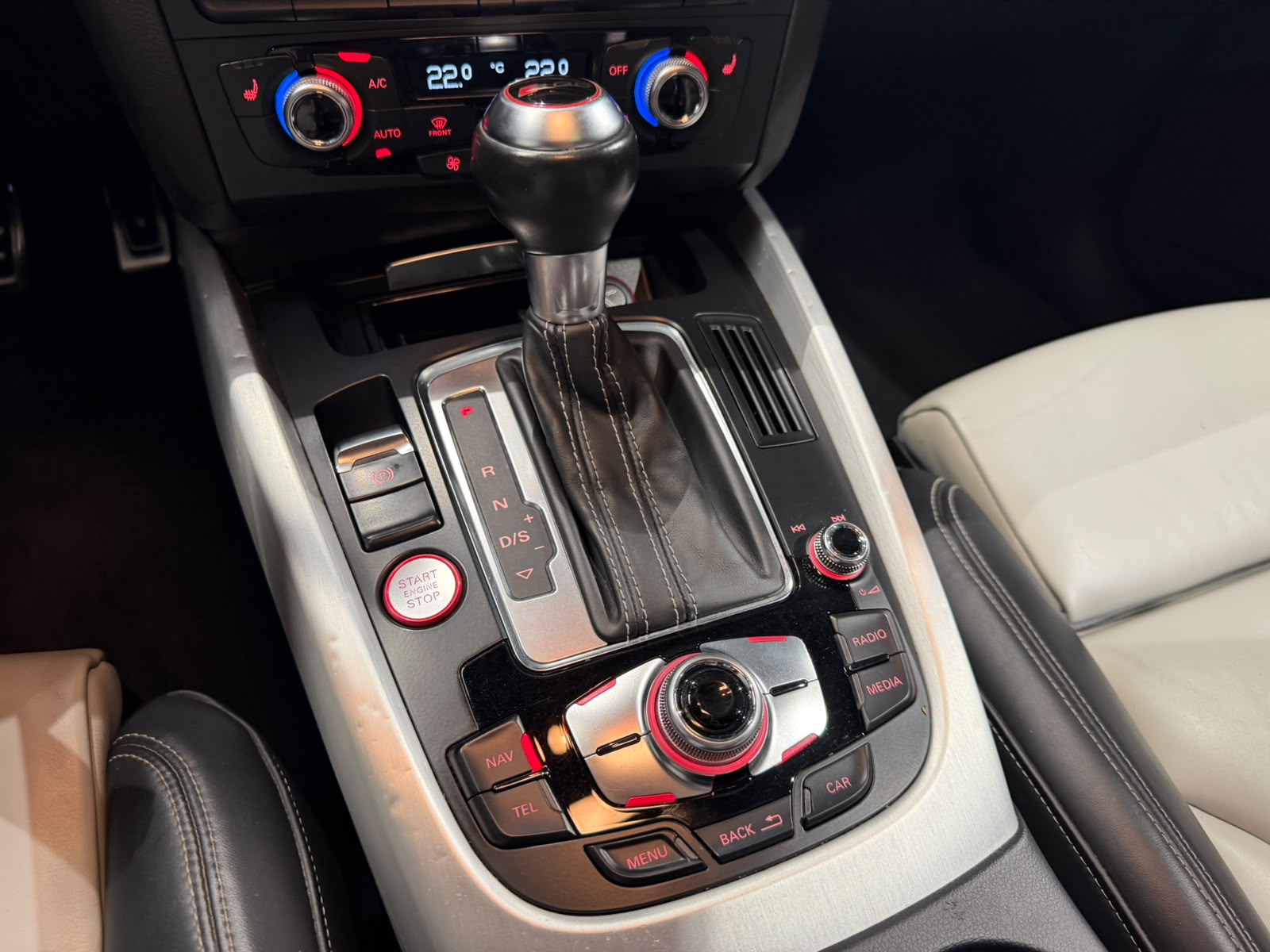 AUDI SQ5 3.0 TDI quattro tiptronic (CH)-image-23