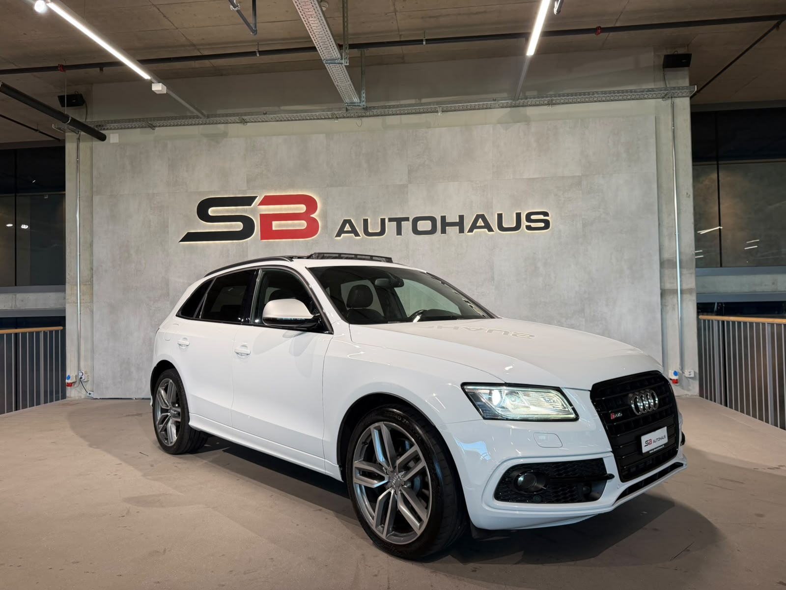AUDI SQ5 3.0 TDI quattro tiptronic (CH)-image-1