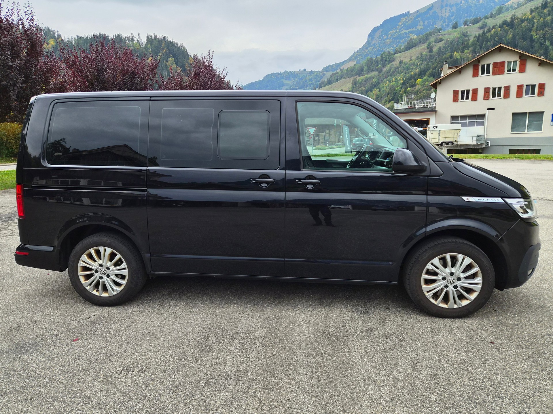 VW 2.0 TDI 150 Family DSG 4m-image-0