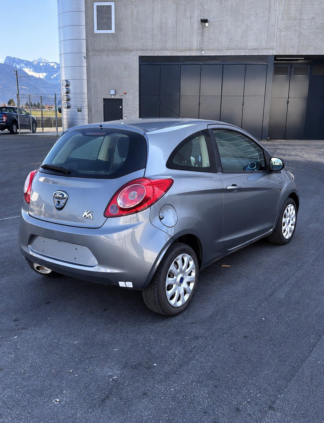 FORD KA 1.25 Titanium-image-2