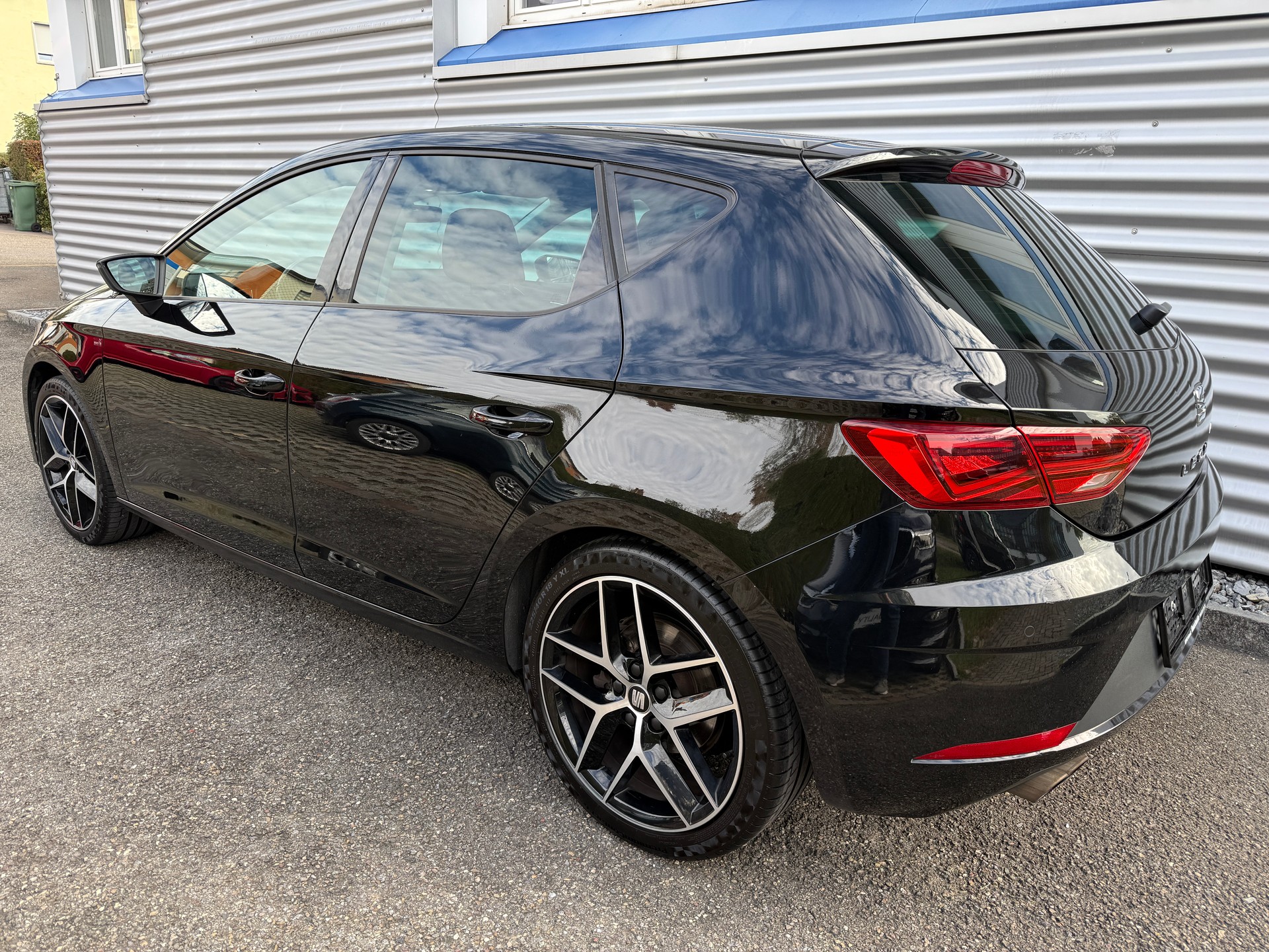 SEAT Leon 1.8 TSI Swiss FR-image-14