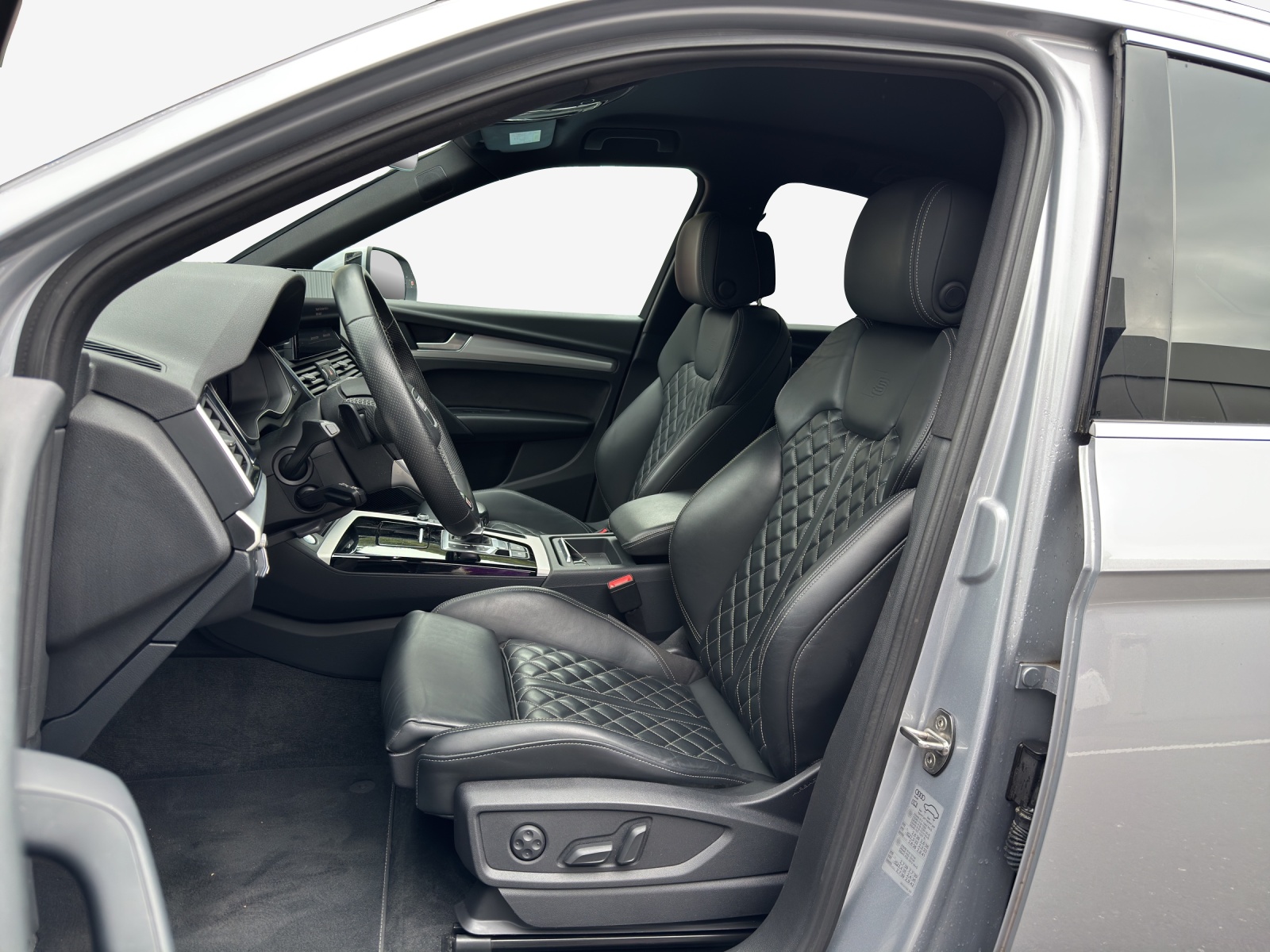 AUDI Q5 Sportback 55 TFSI e PHEV S line quattro S-tronic-image-7
