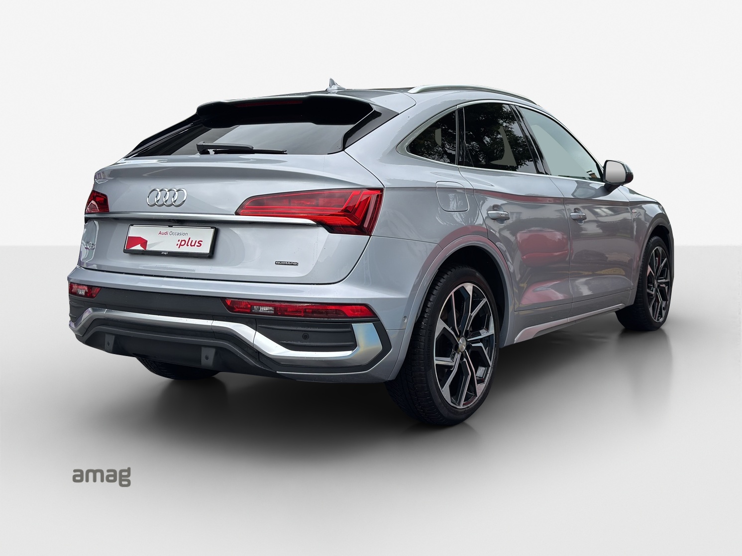 AUDI Q5 Sportback 55 TFSI e PHEV S line quattro S-tronic-image-4
