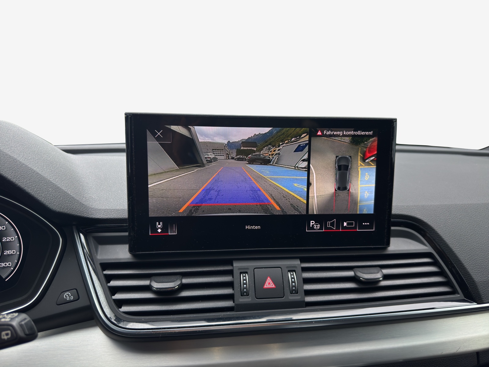AUDI Q5 Sportback 55 TFSI e PHEV S line quattro S-tronic-image-15