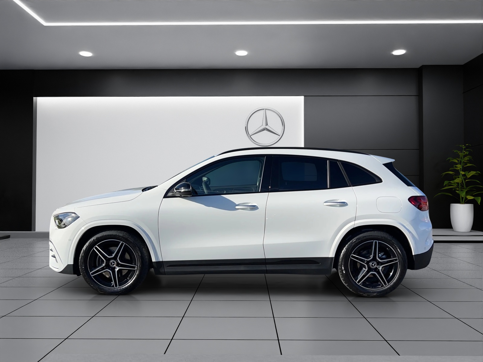 MERCEDES-BENZ GLA 200 Night Star 7G-DCT-image-1